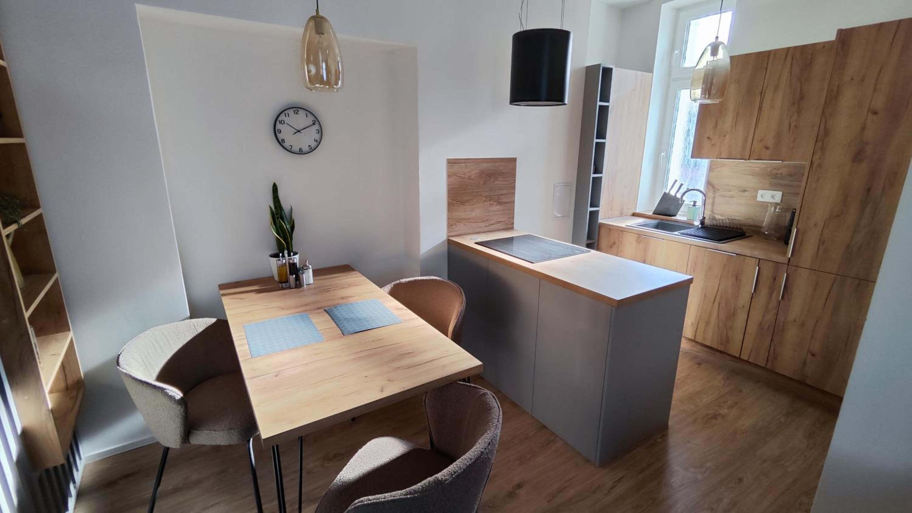 Deluxe Compact Suite - Photo 9