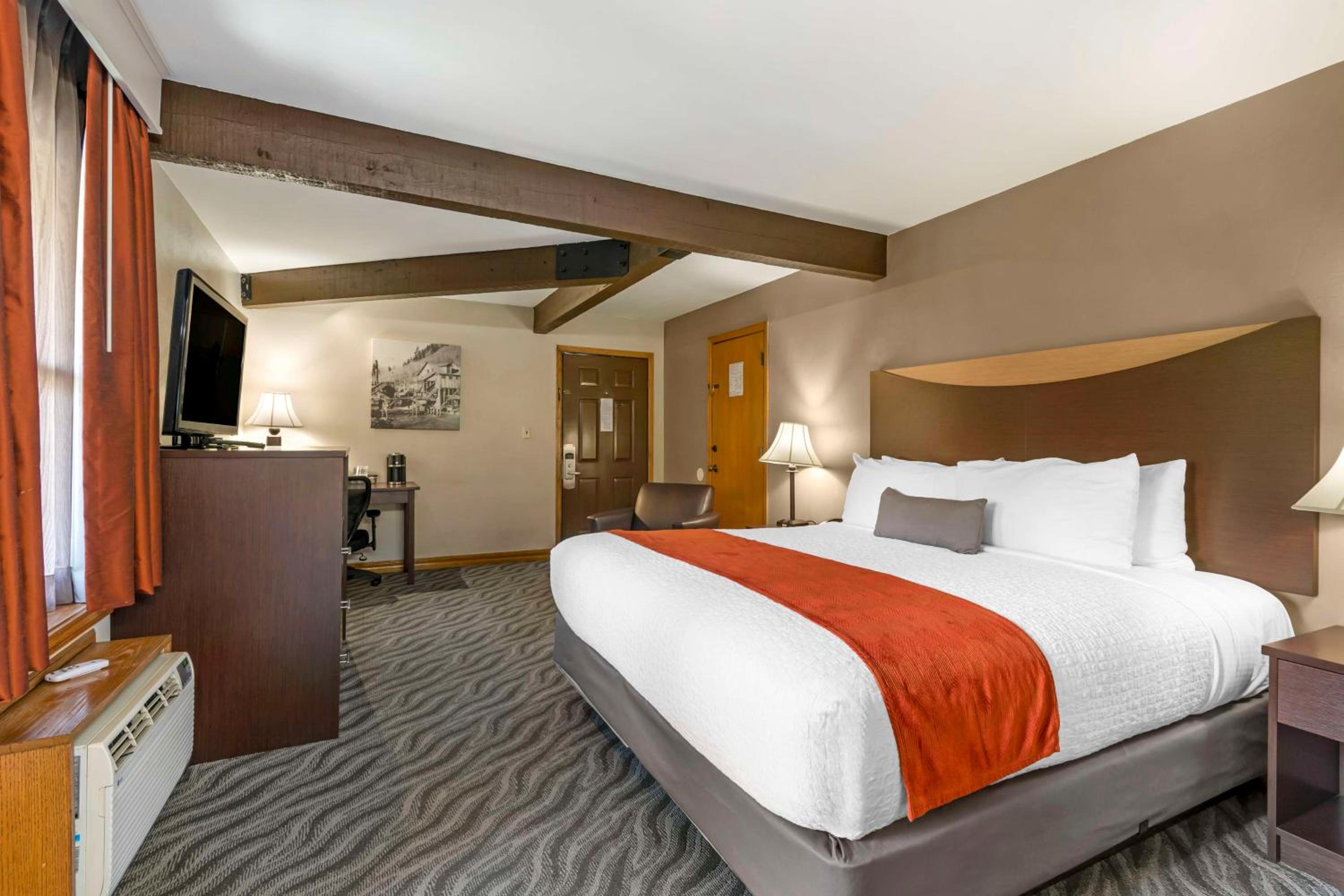 King Room - Non-Smoking - Photo 1