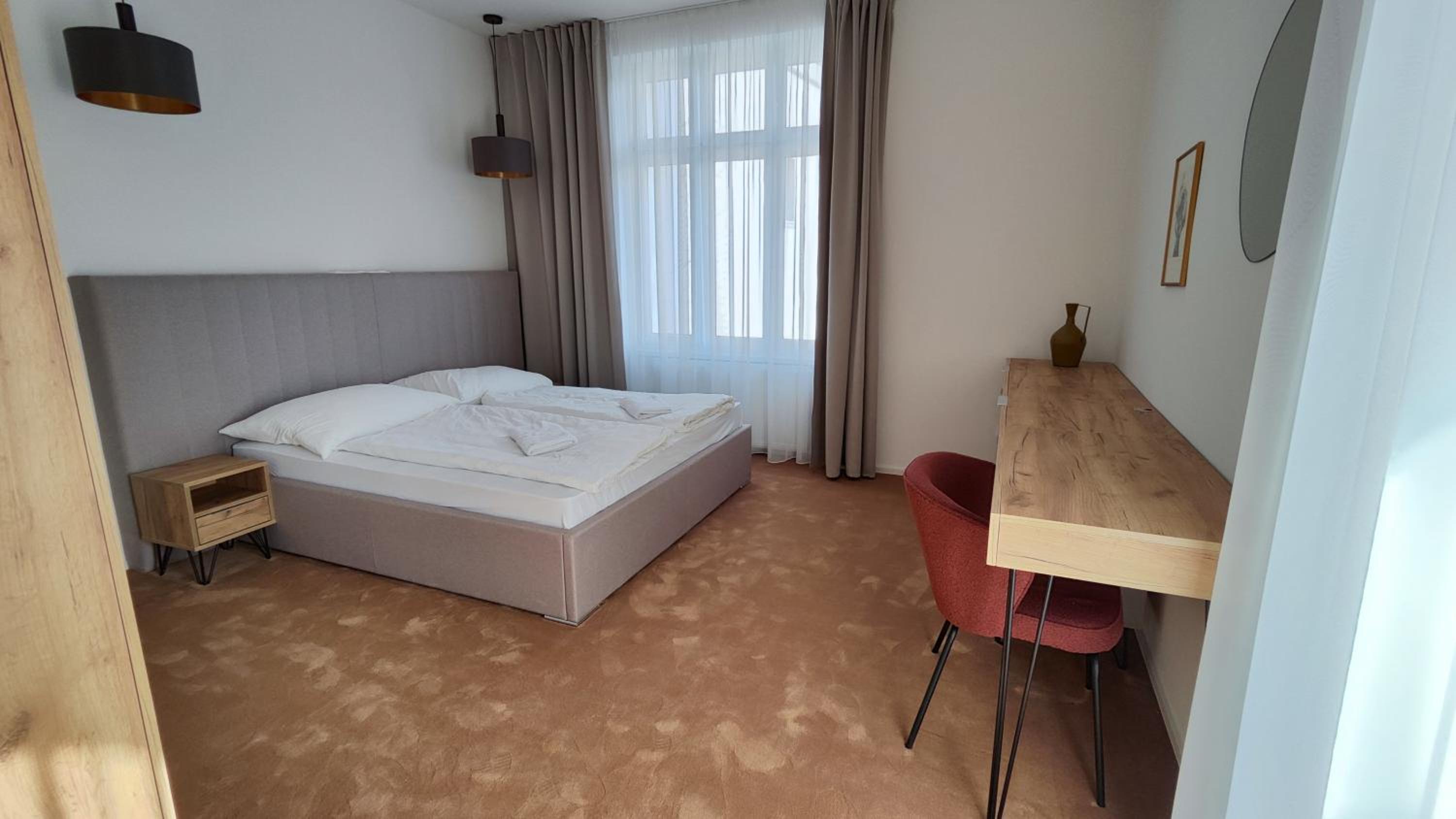 Deluxe Premium Suite - Photo 6