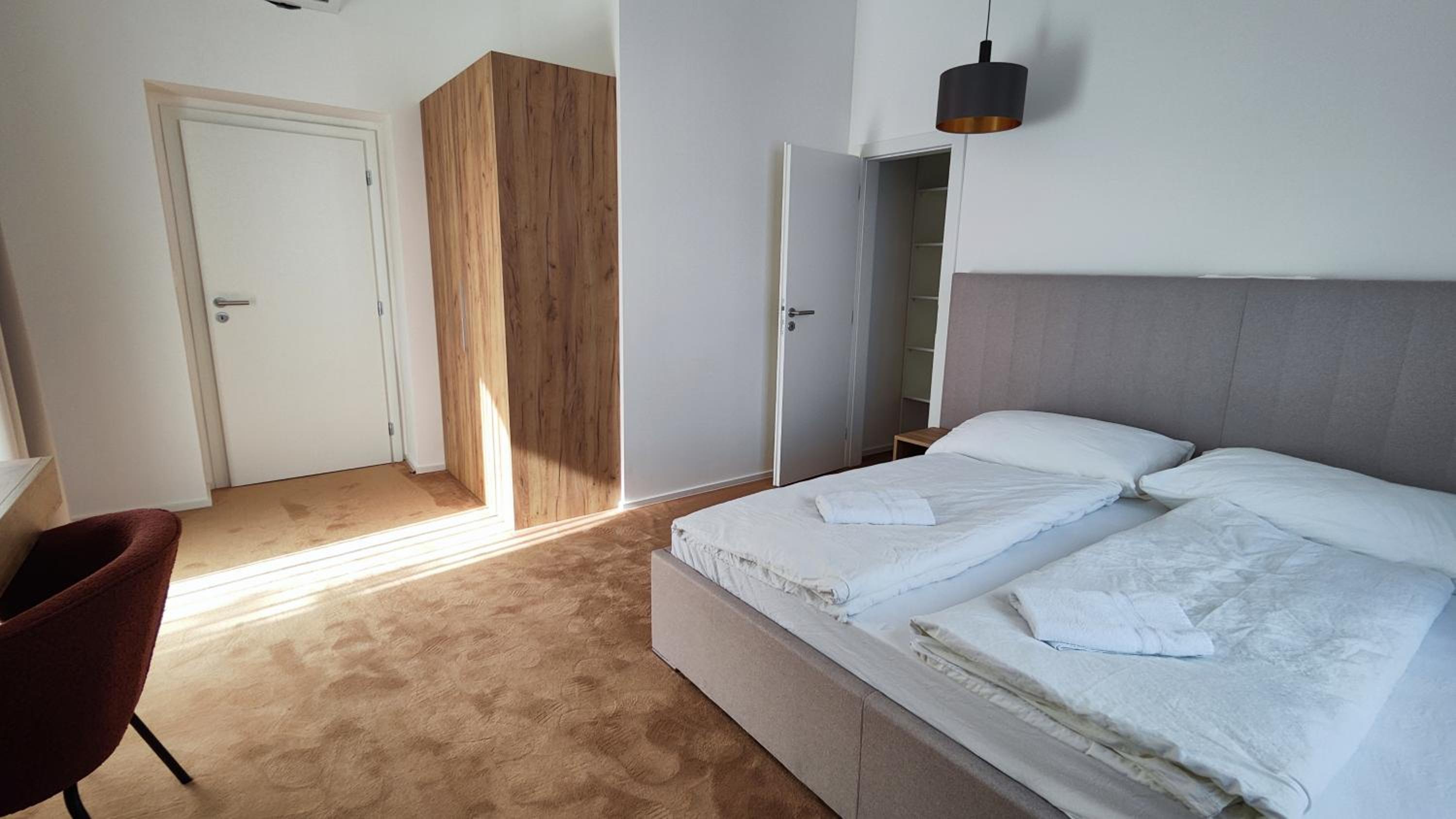 Deluxe Premium Suite - Photo 3
