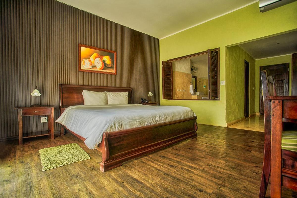 Luxury Room with Jacuzzi photo 2