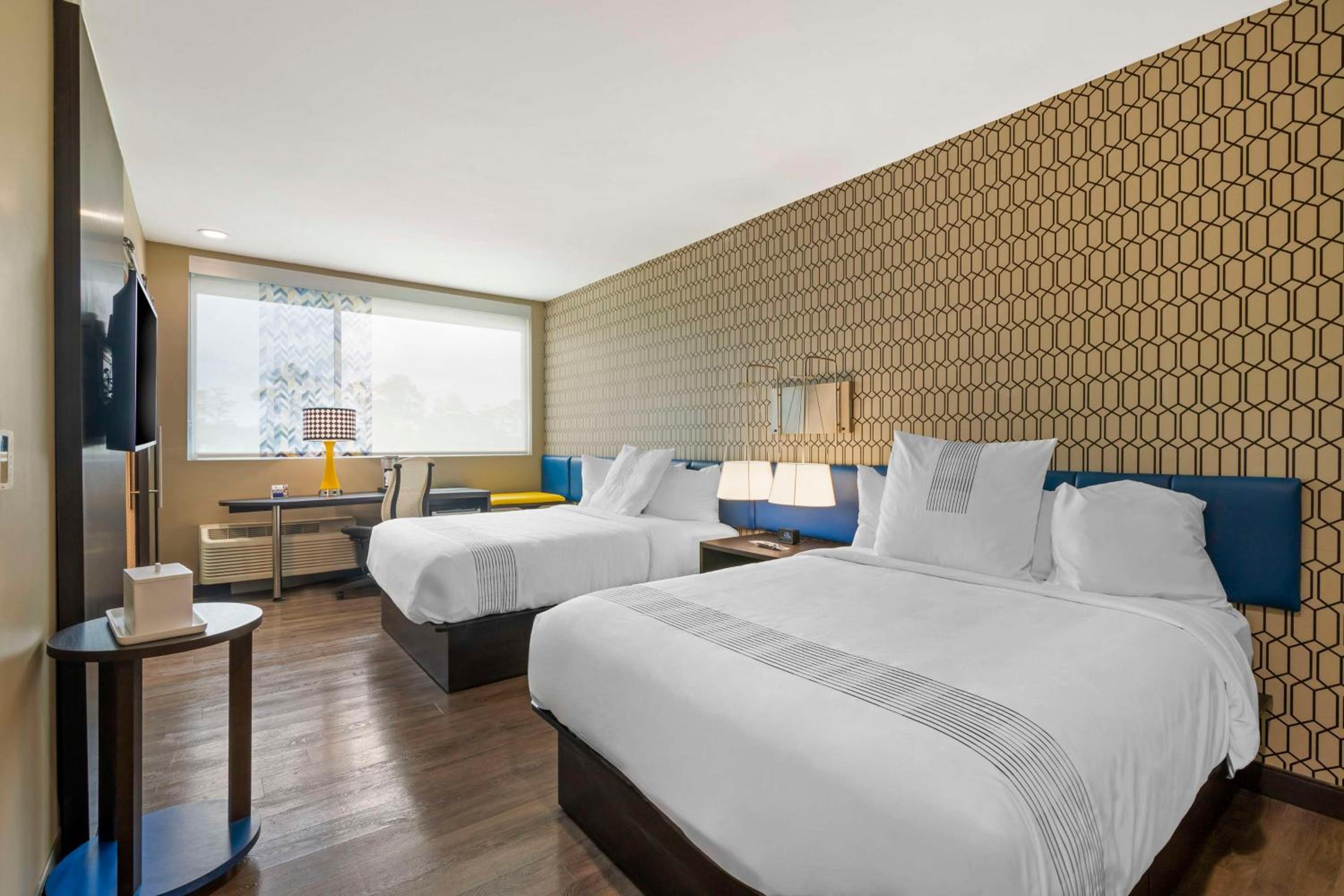Queen Room with Two Queen Beds - Disability Access - Photo 1