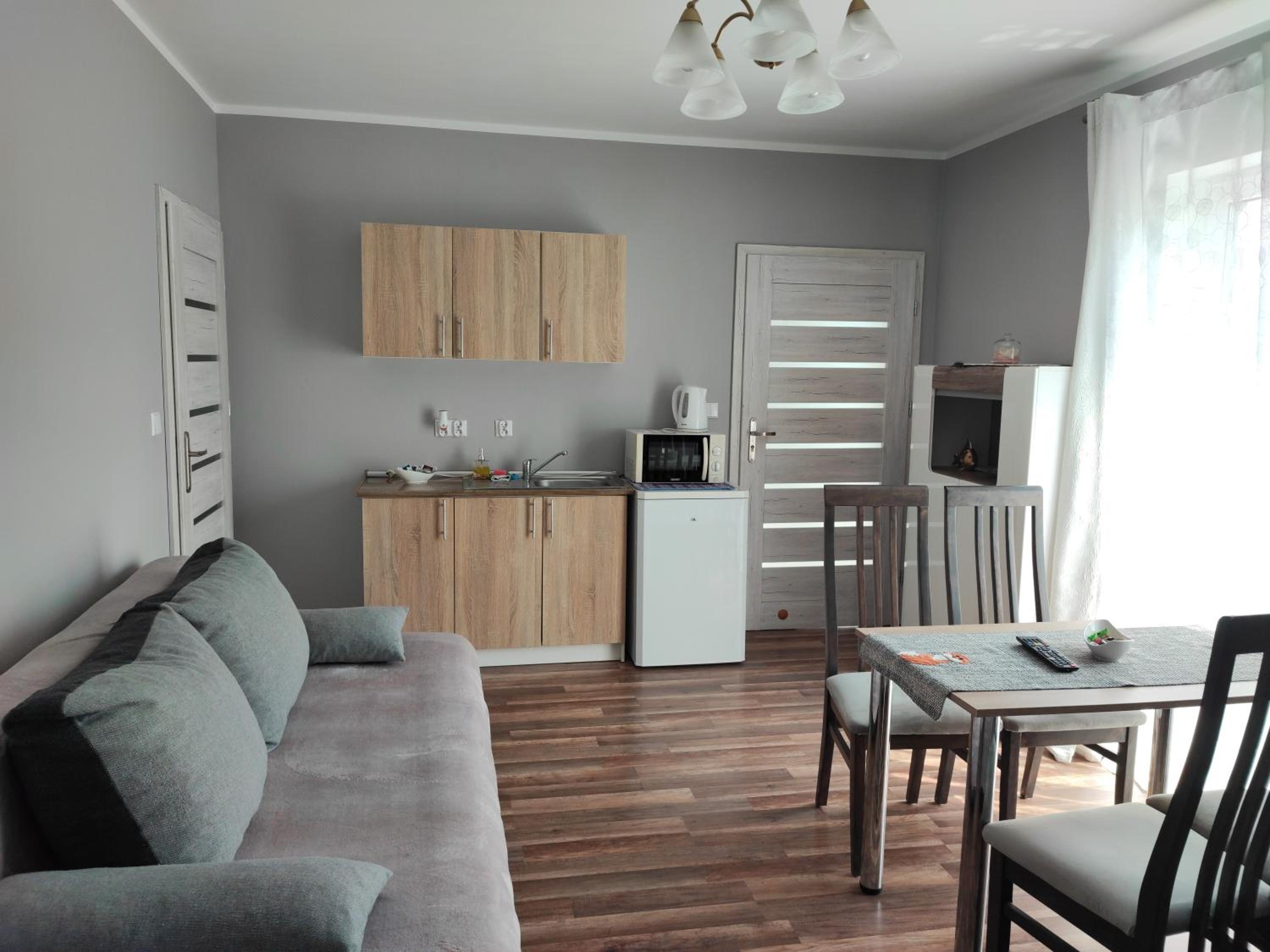 Quadruple Room with Bathroom - Photo 5