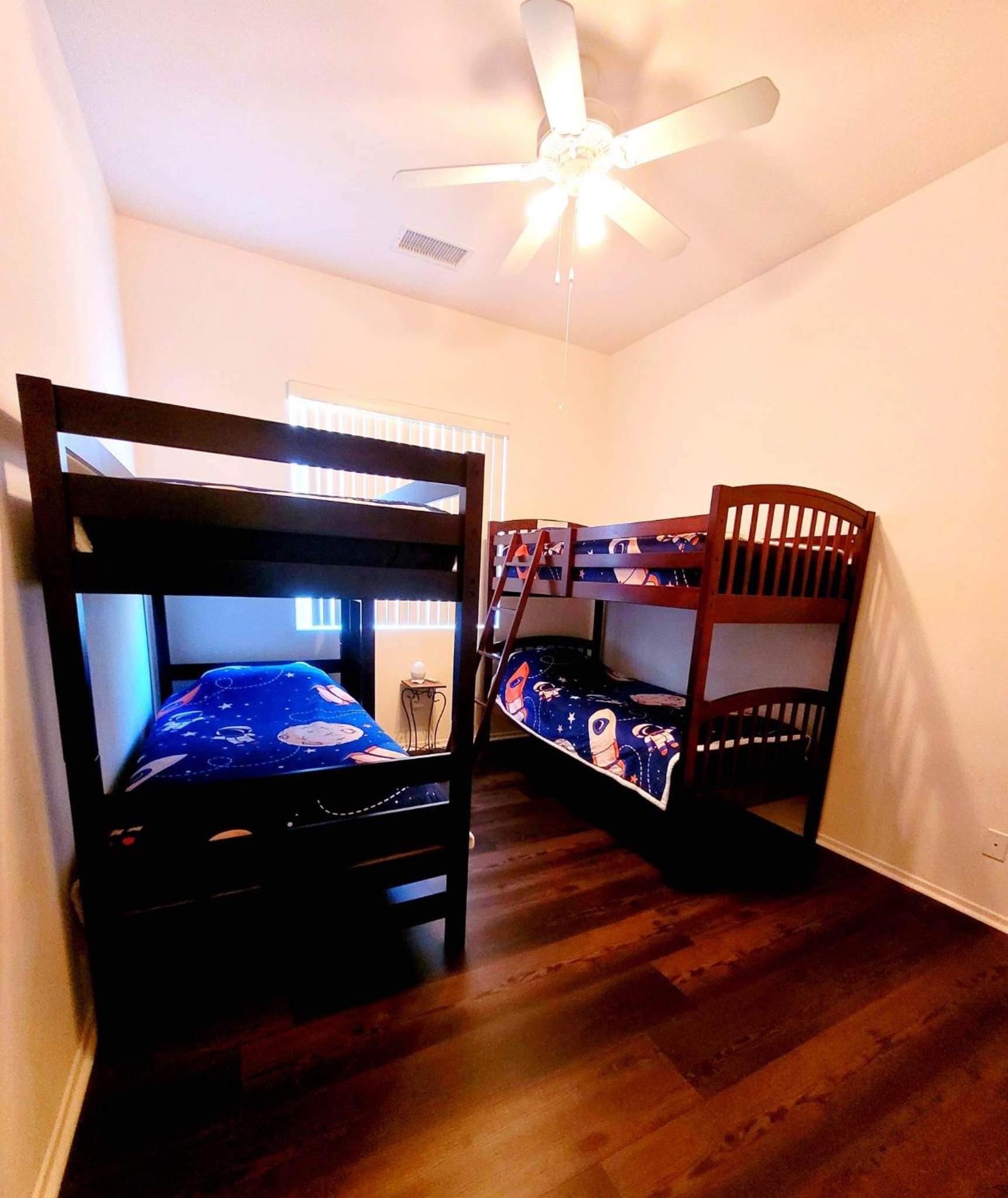 Four-Bedroom House photo 1