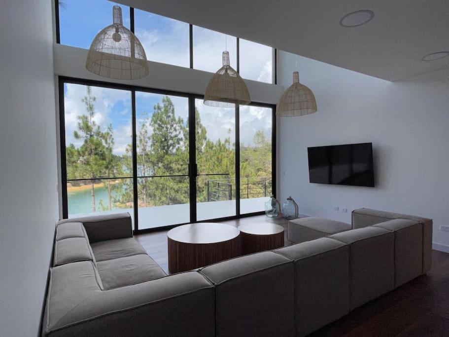 Villa photo 3