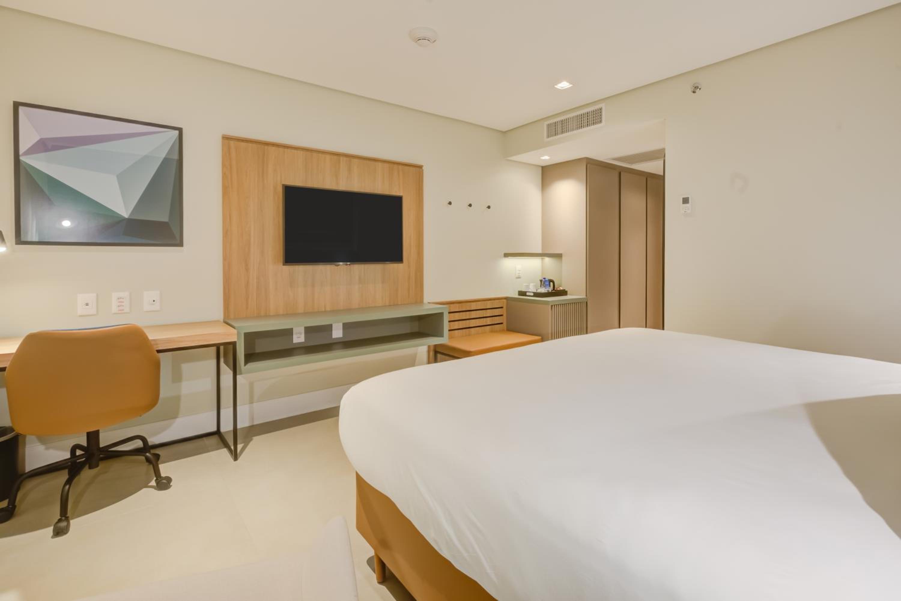 Superior King Room - Photo 7