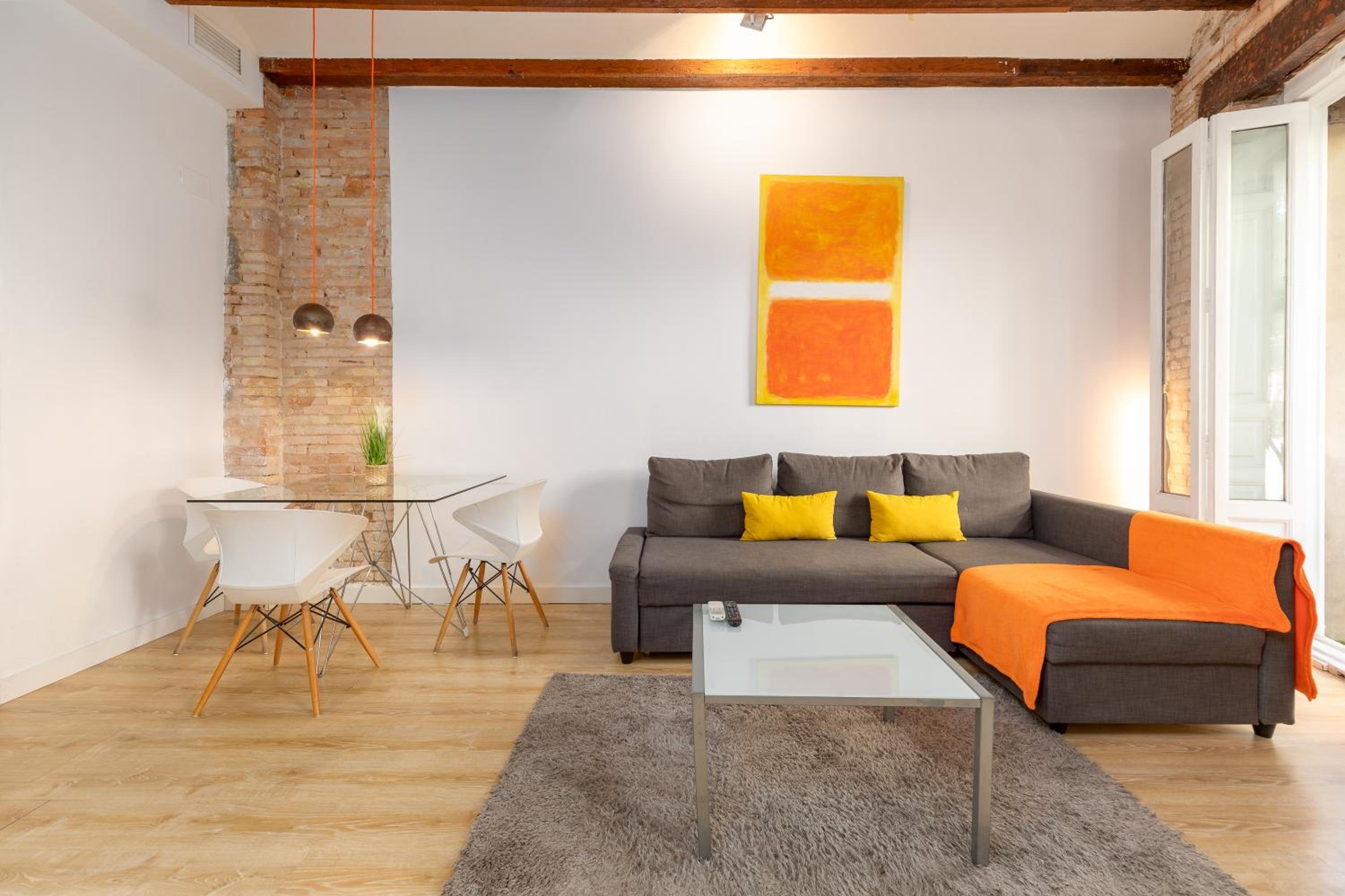 Apartamento con Balcón I