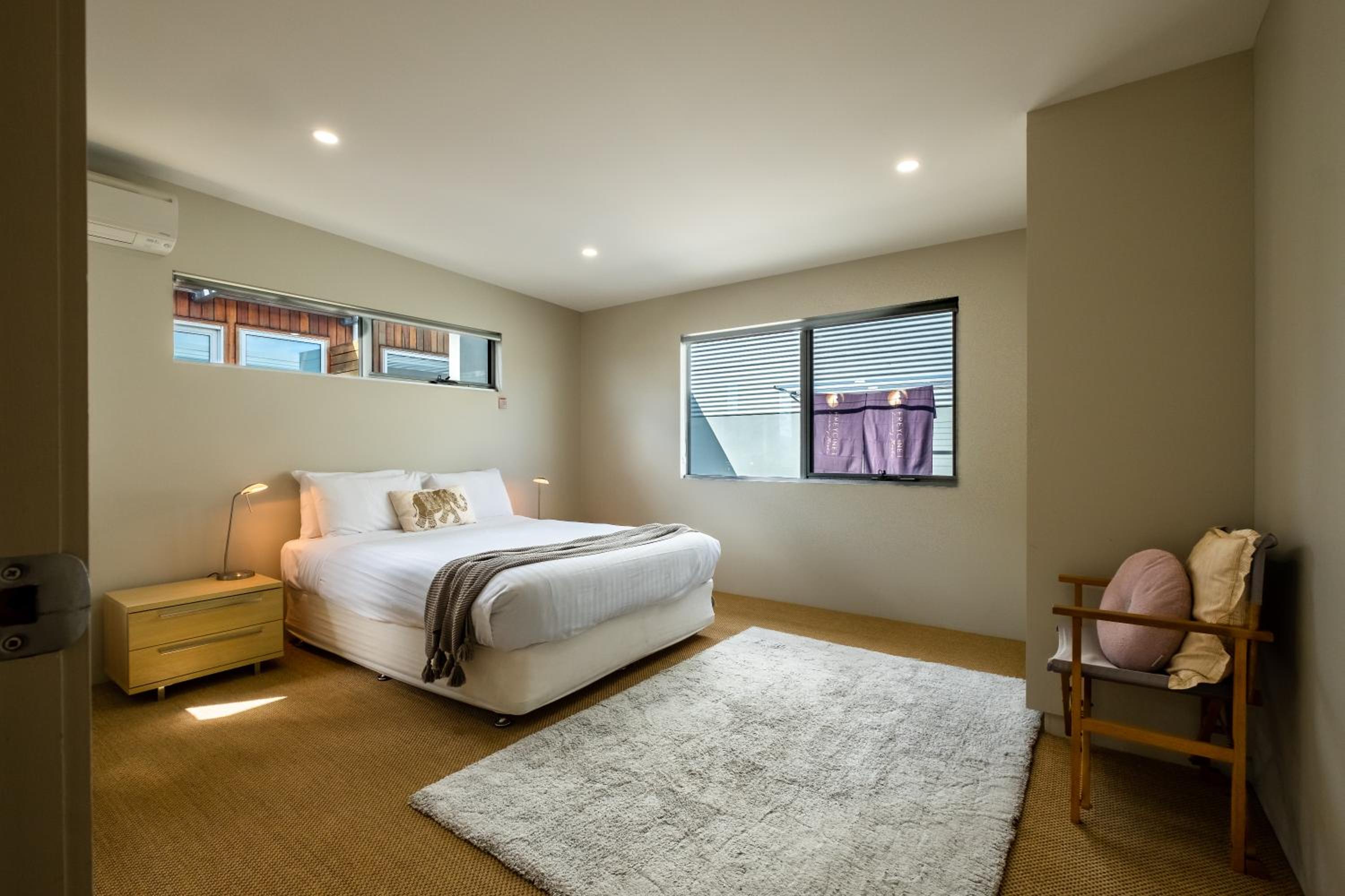 Three-Bedroom House photo 1