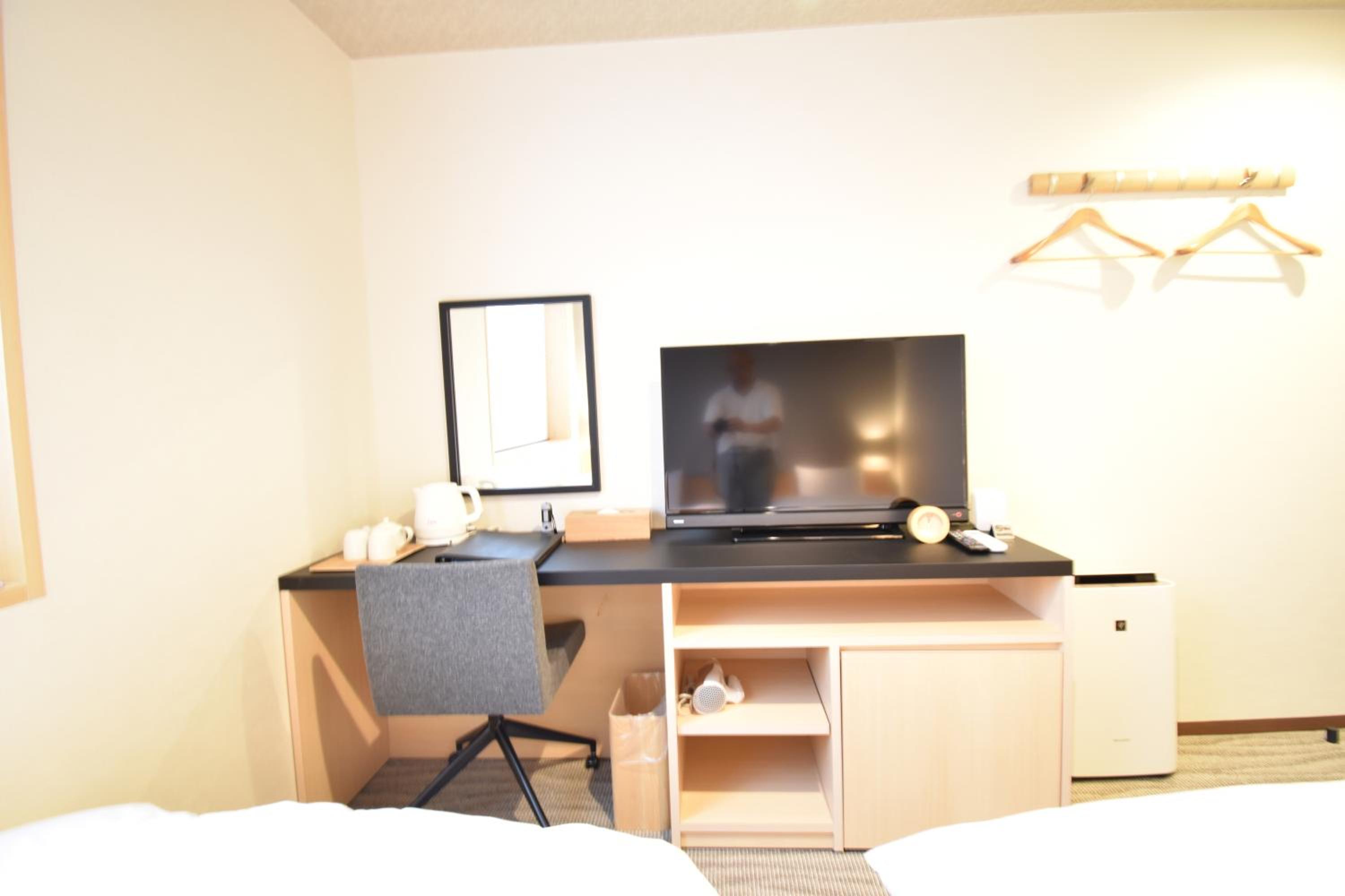 Standard Twin Room - Photo 3