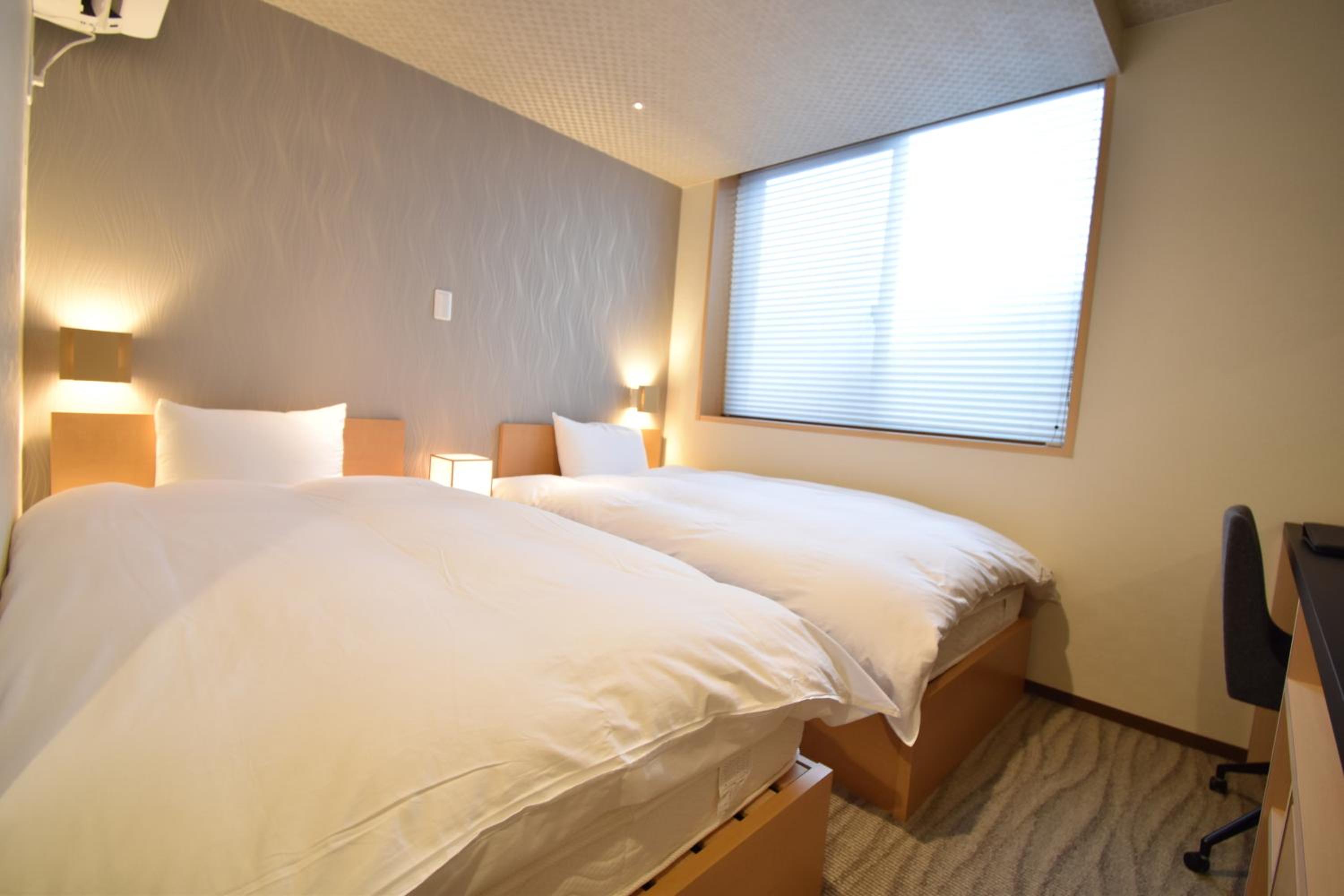 Standard Twin Room - Photo 1