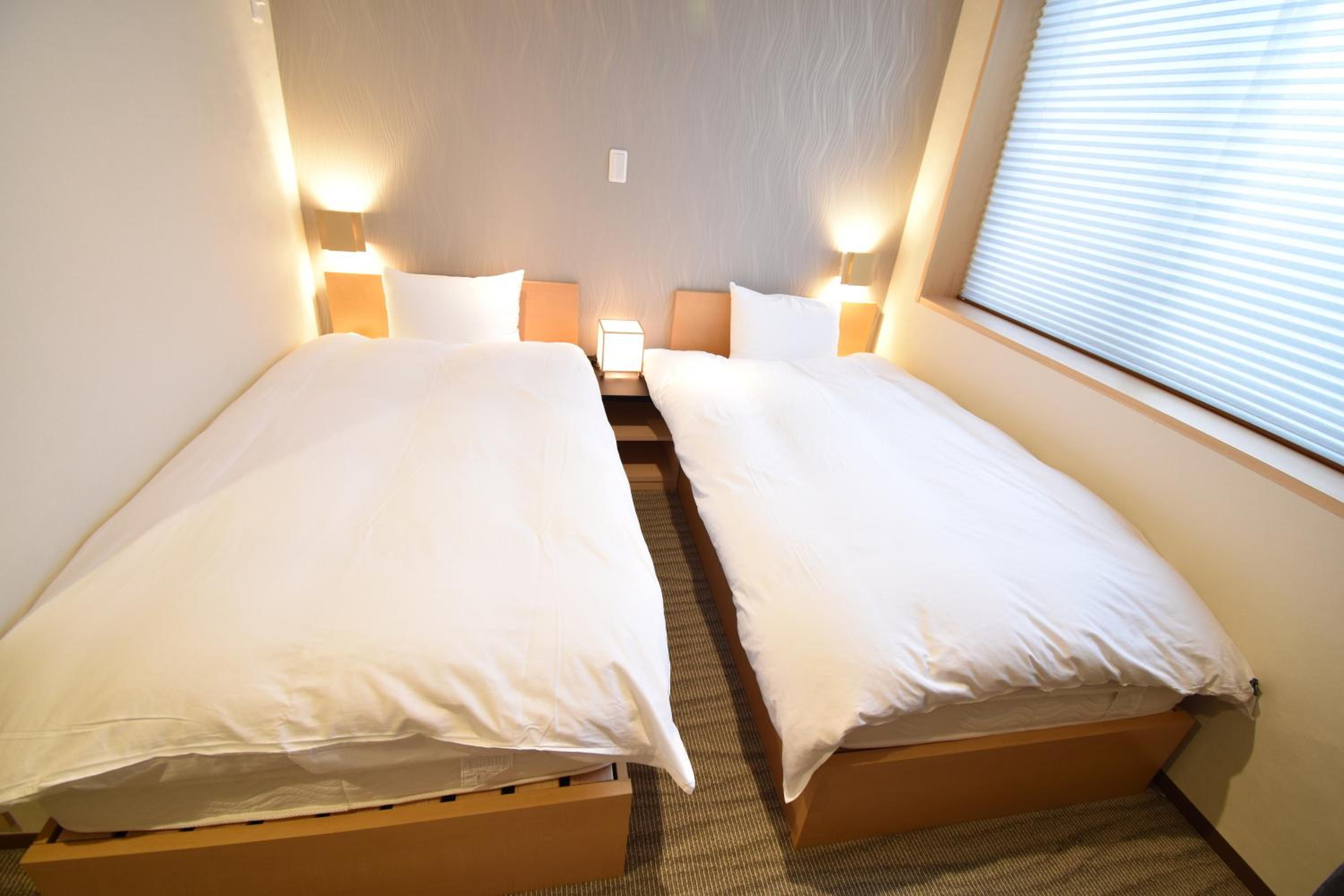 Standard Twin Room - Photo 7