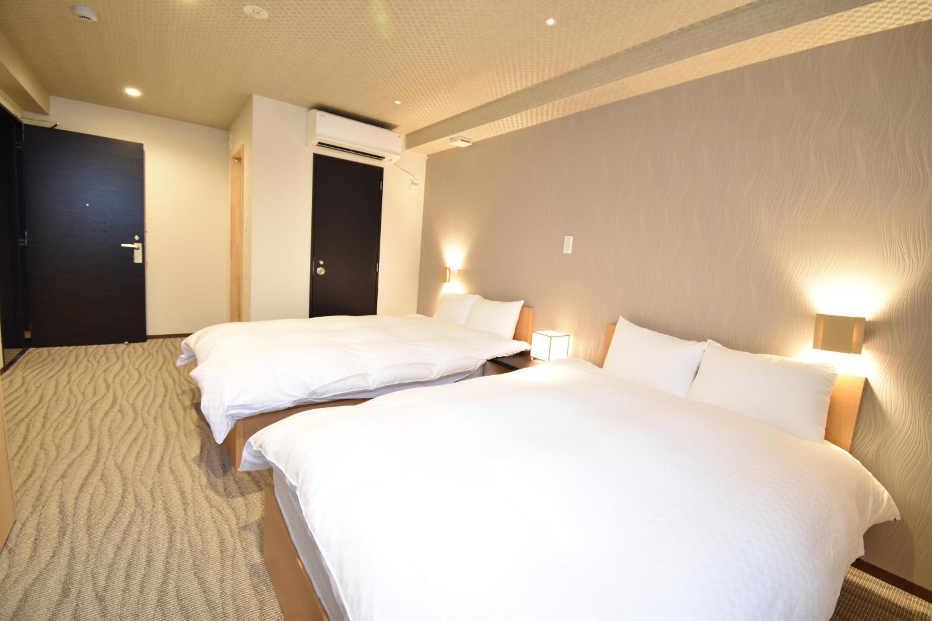 Superior Twin Room - Photo 9
