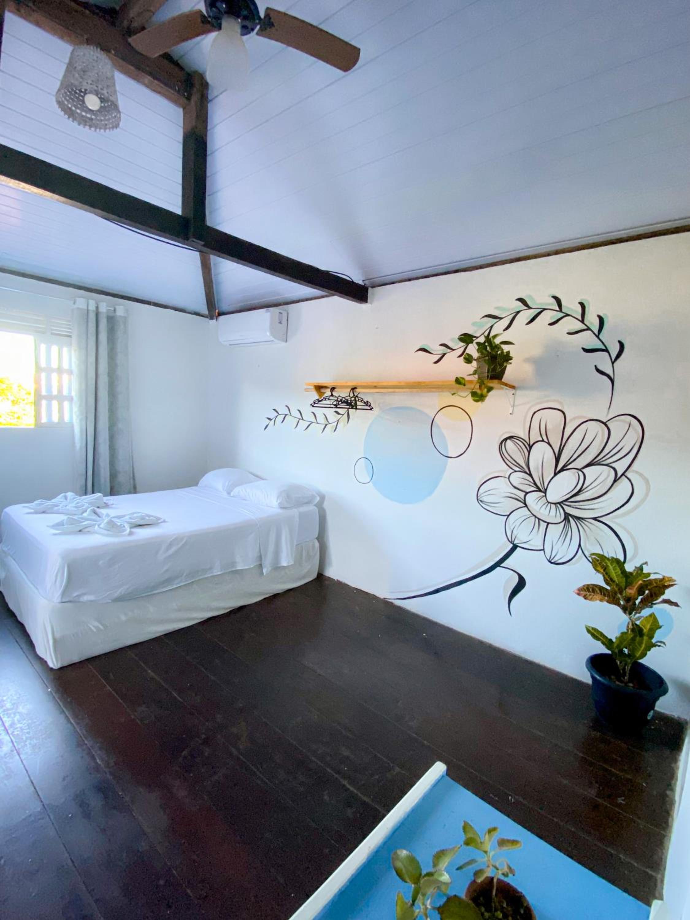 Triple Room with Private Bathroom - Photo 10