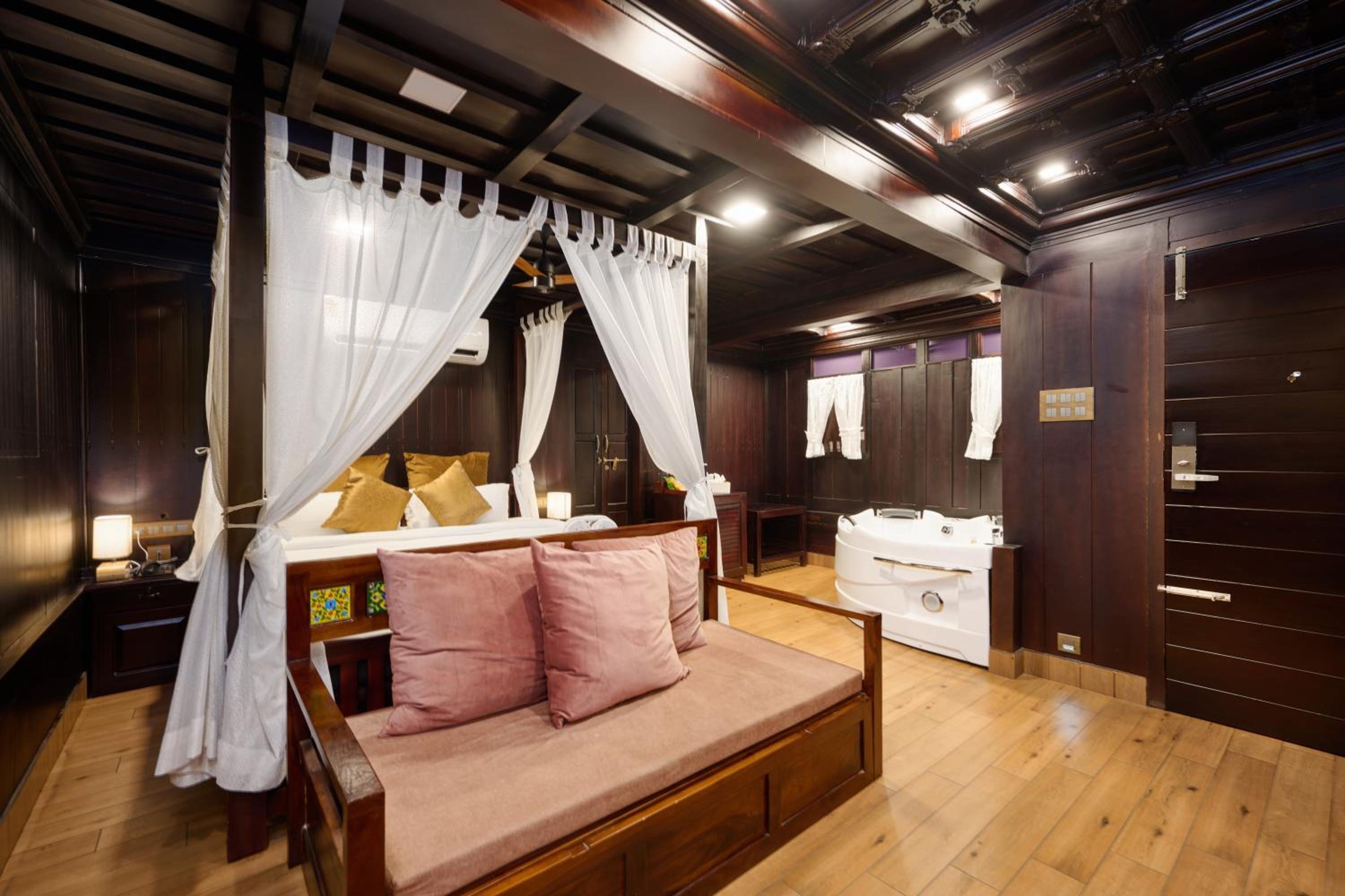 Heritage jacuzzi - Photo 3