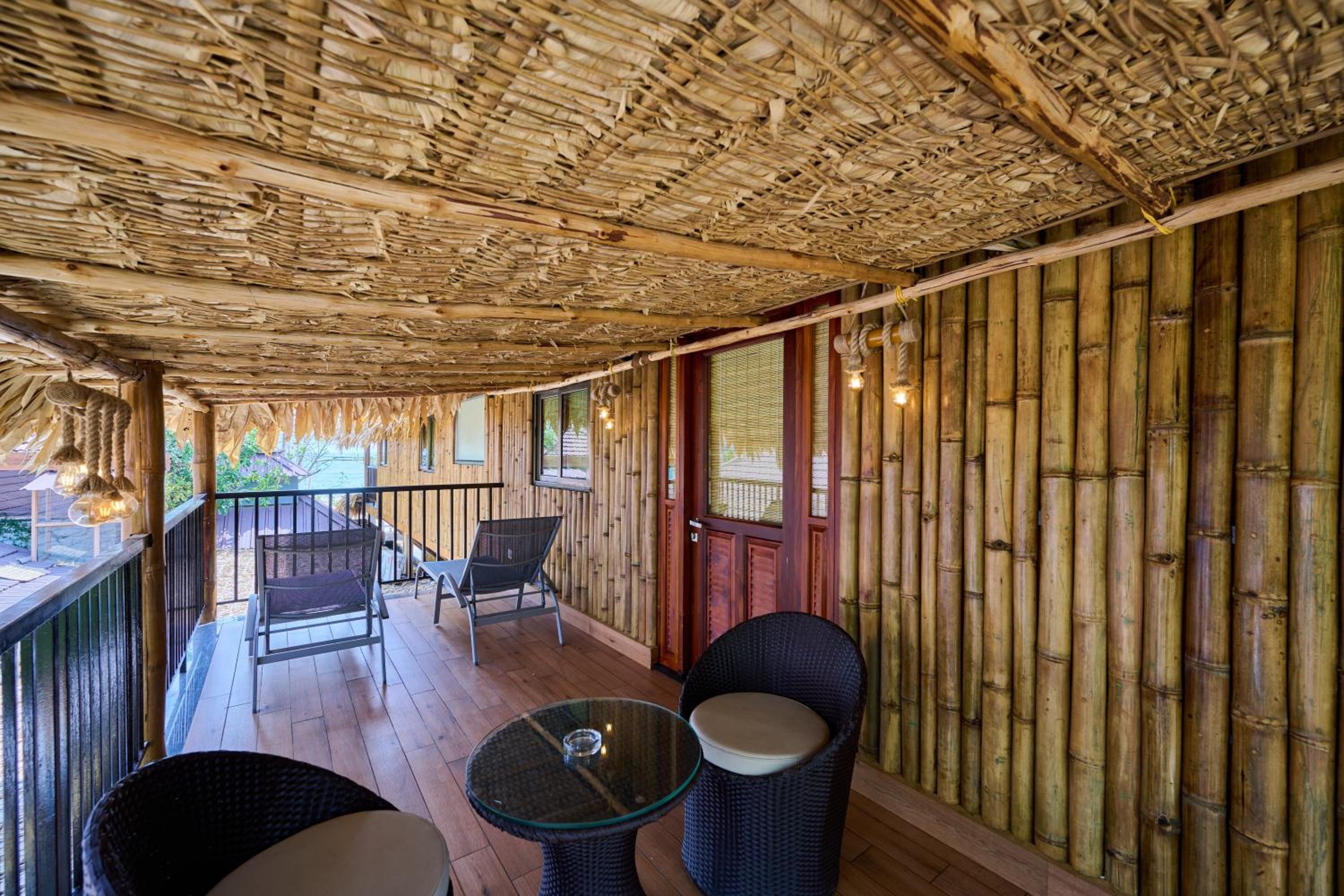 Lux jacuzzi cottage with balcony - Photo 3