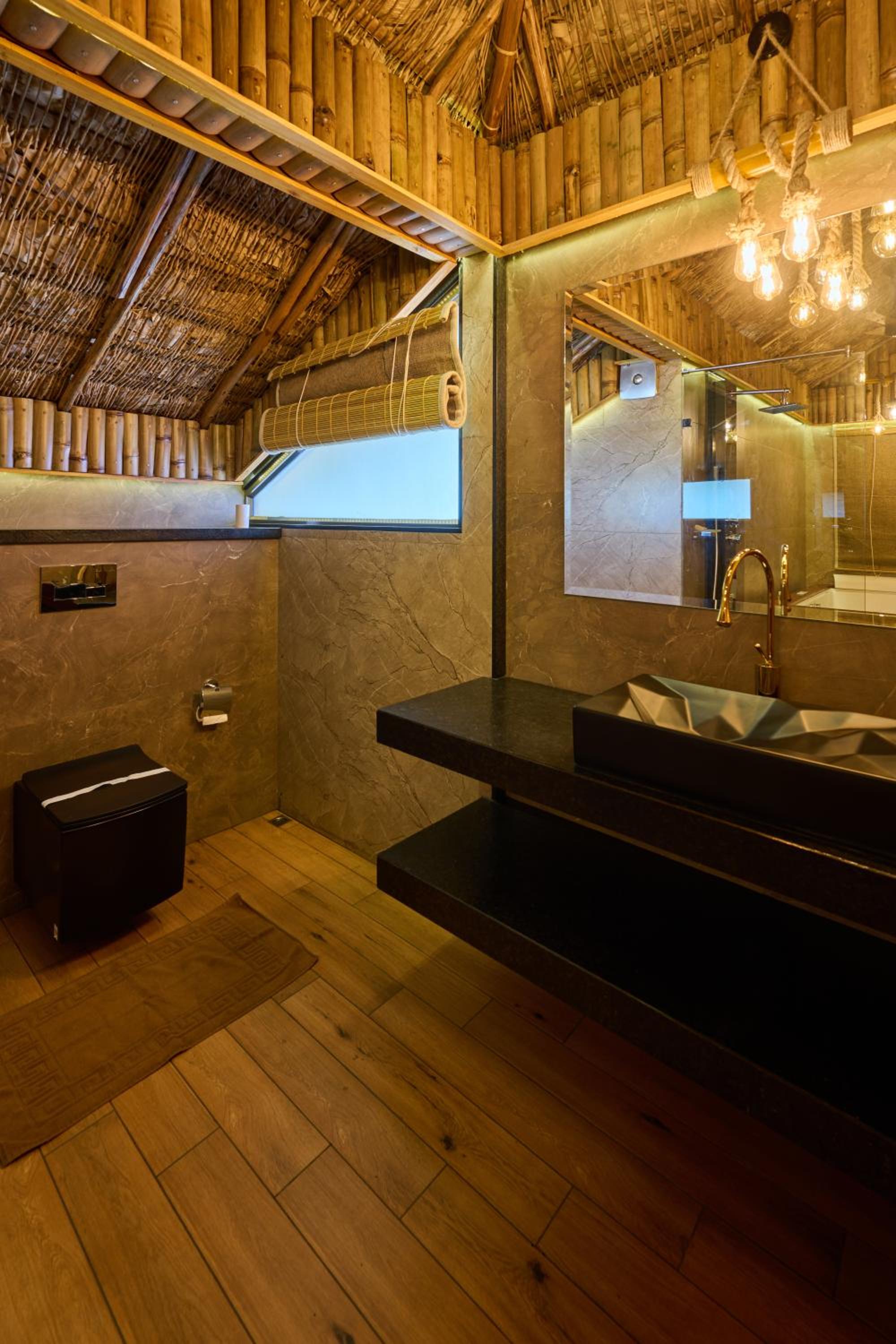 Lux jacuzzi cottage with balcony - Photo 9