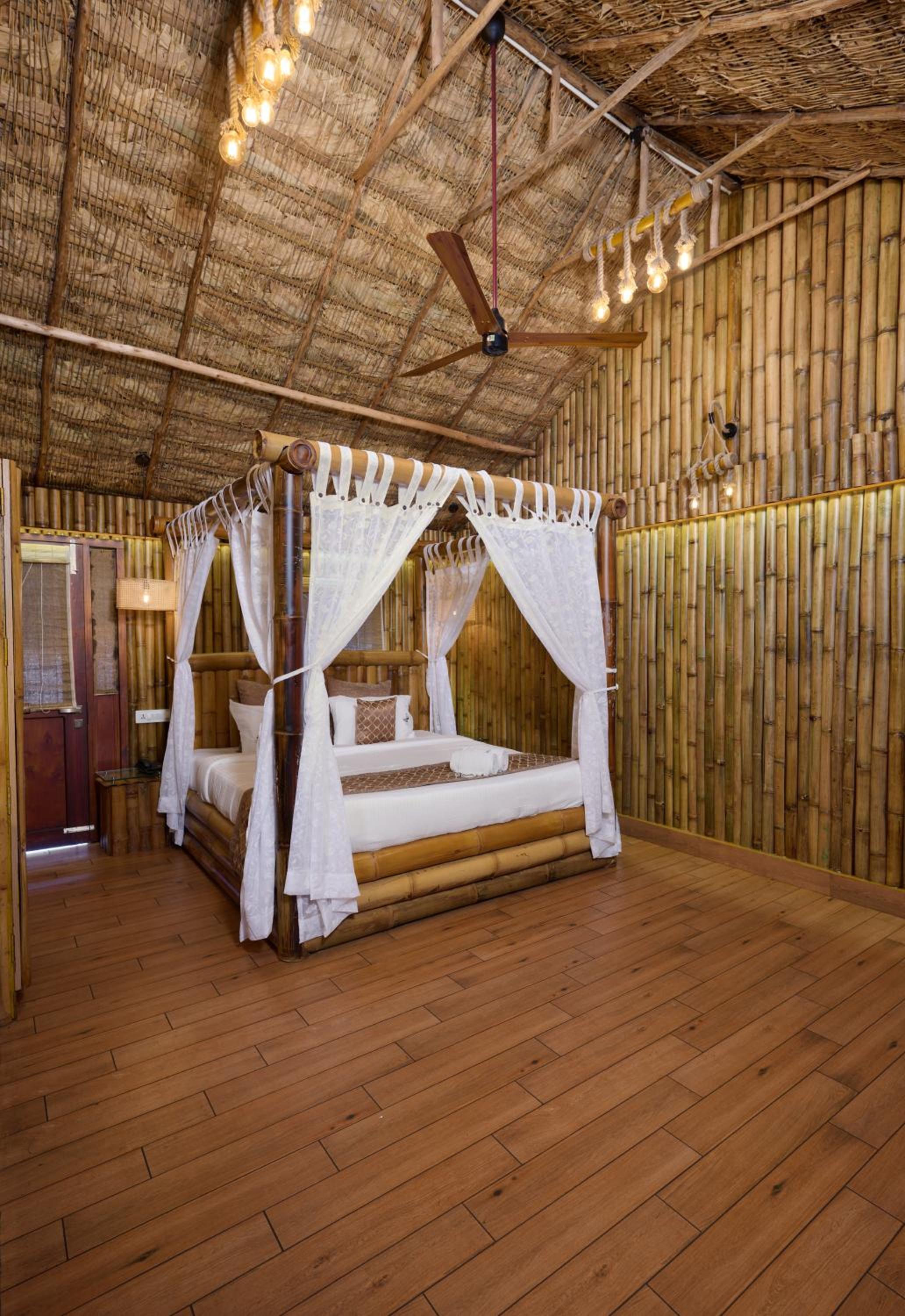 Lux jacuzzi cottage with balcony - Photo 8