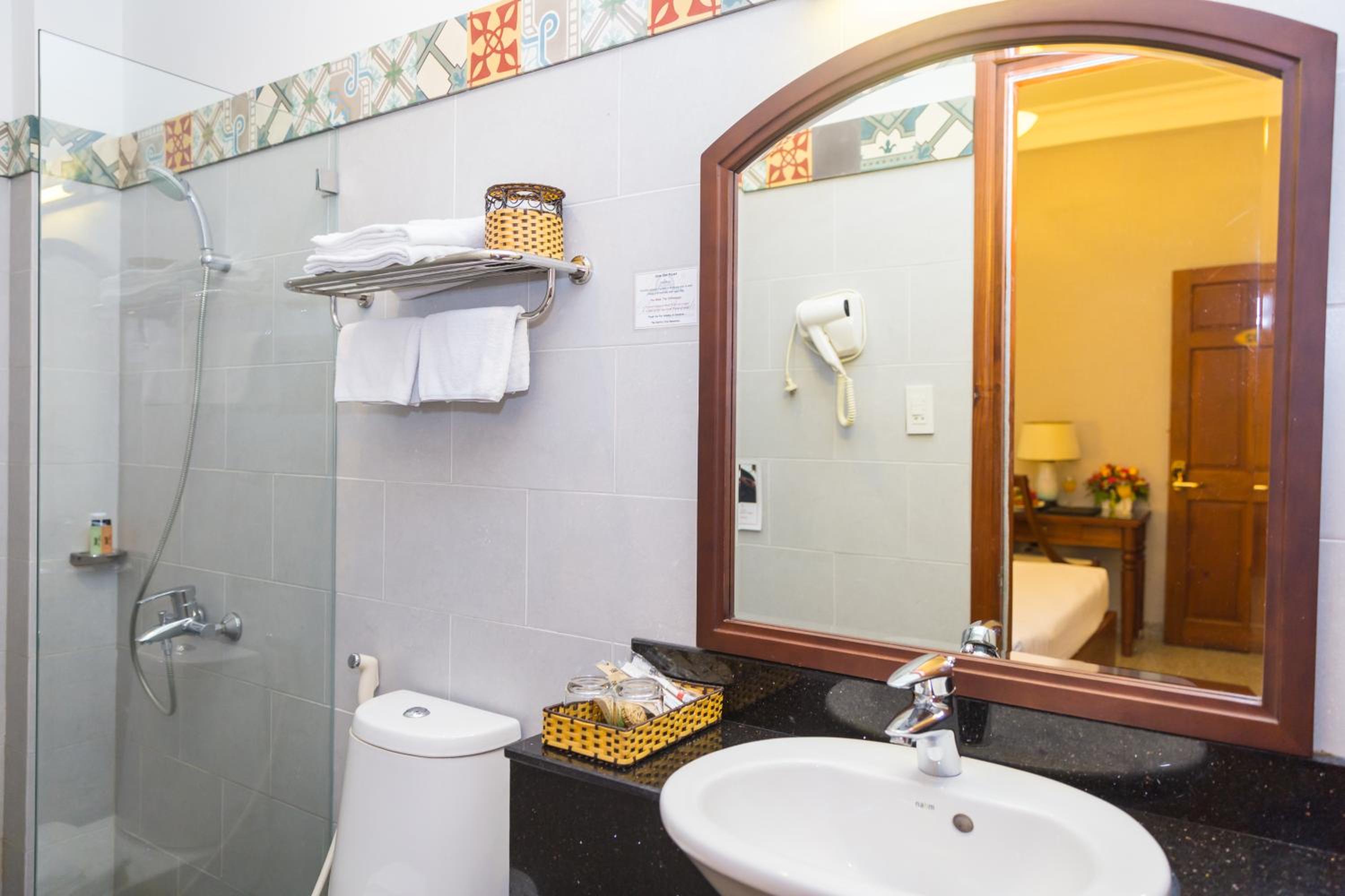 Classic Twin Room with Window photo 2
