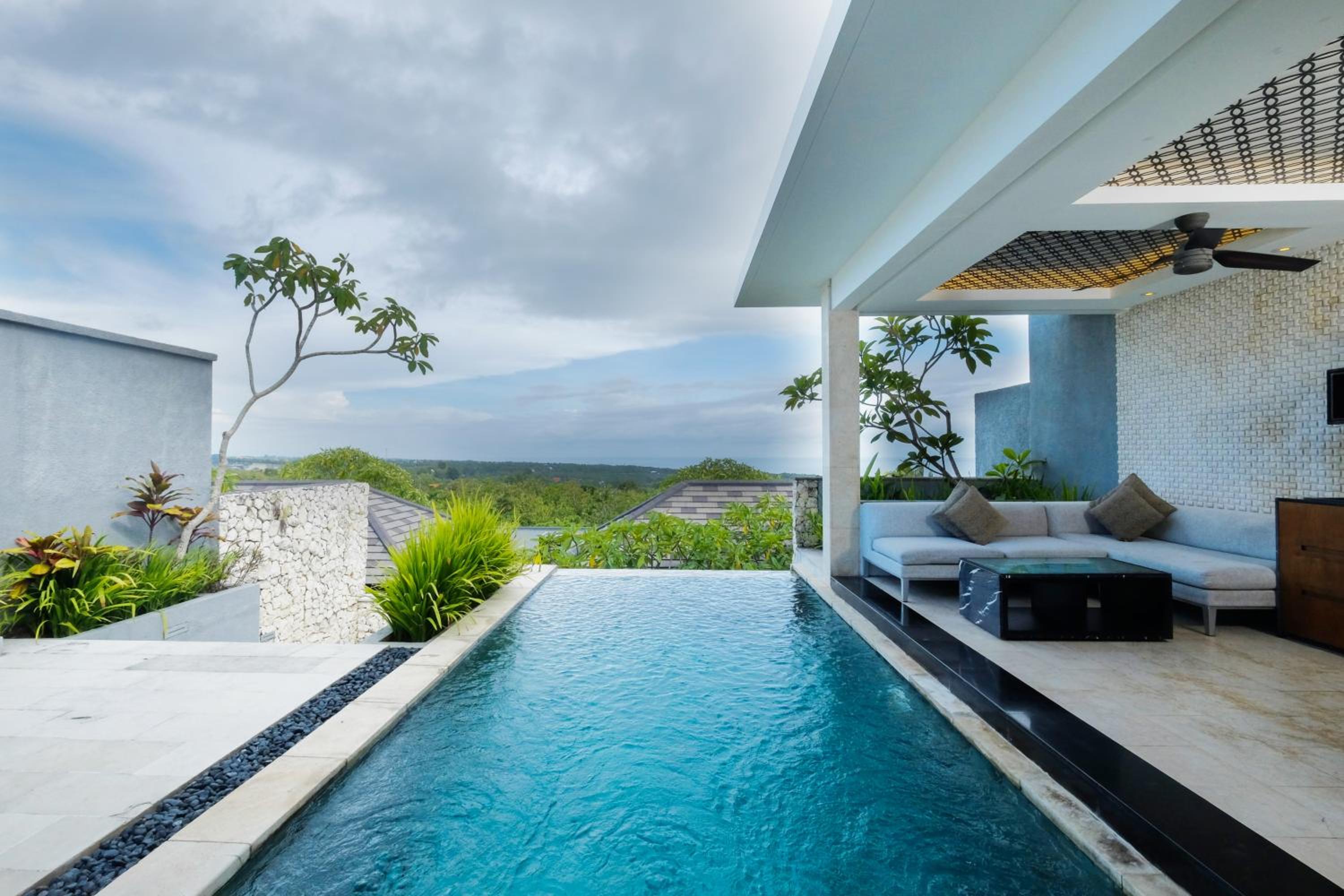 One-Bedroom Ocean View Villa with Free Benefits photo 2