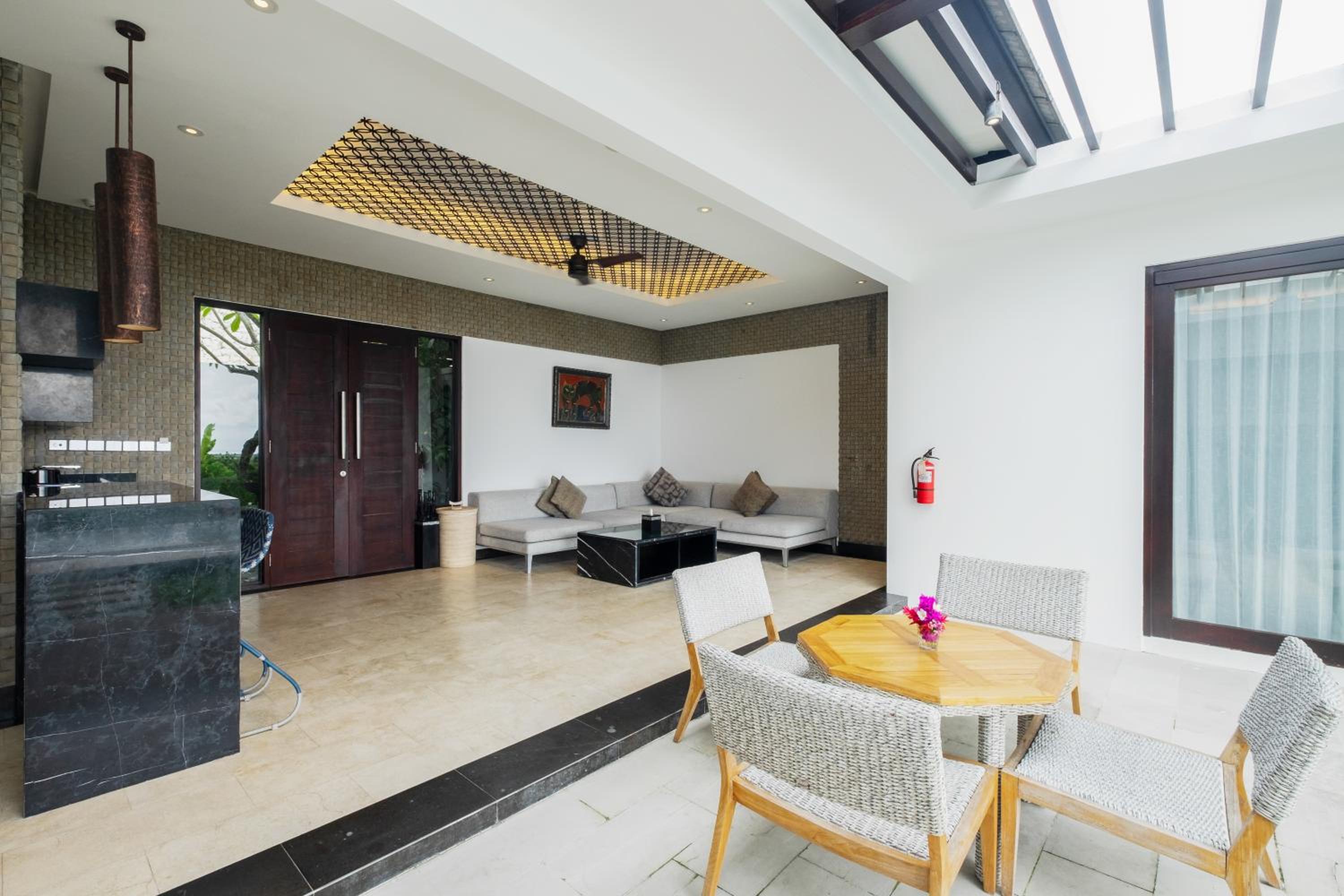 Two-Bedroom Ocean View Villa with Free Benefits photo 2