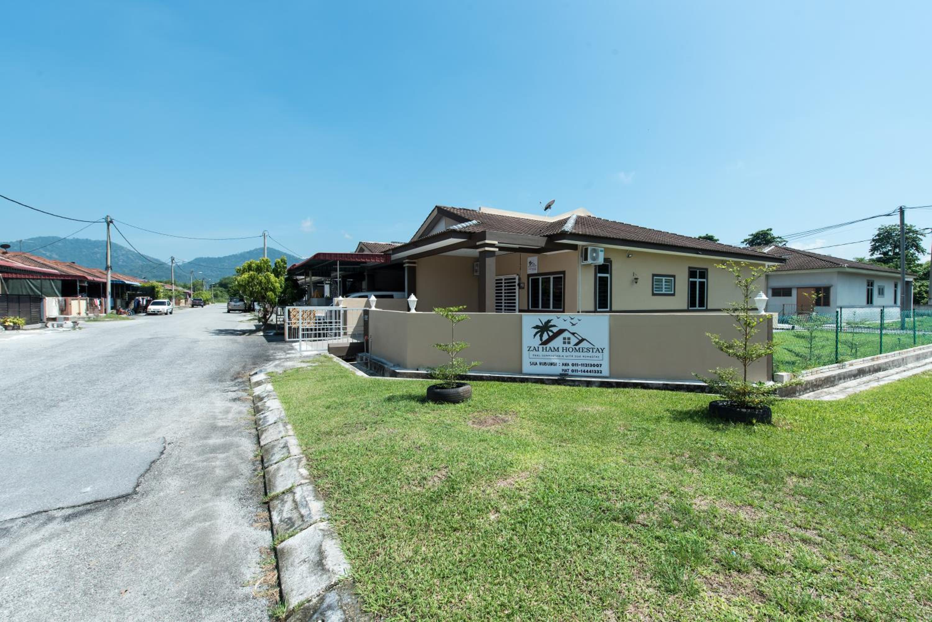Three-Bedroom House photo 1