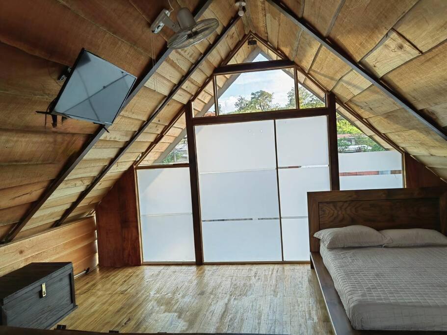 One-Bedroom House photo 1
