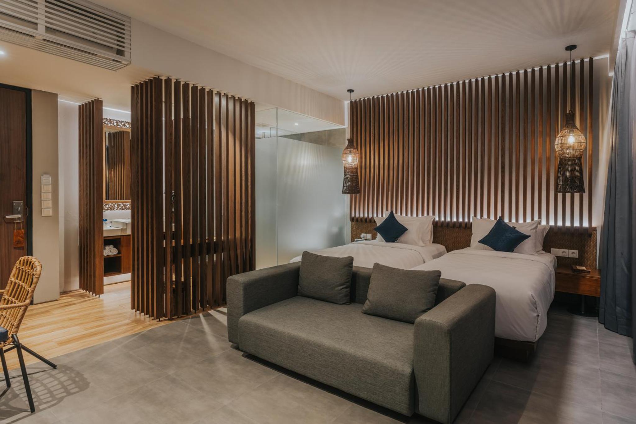 Suite with Balcony - Photo 5