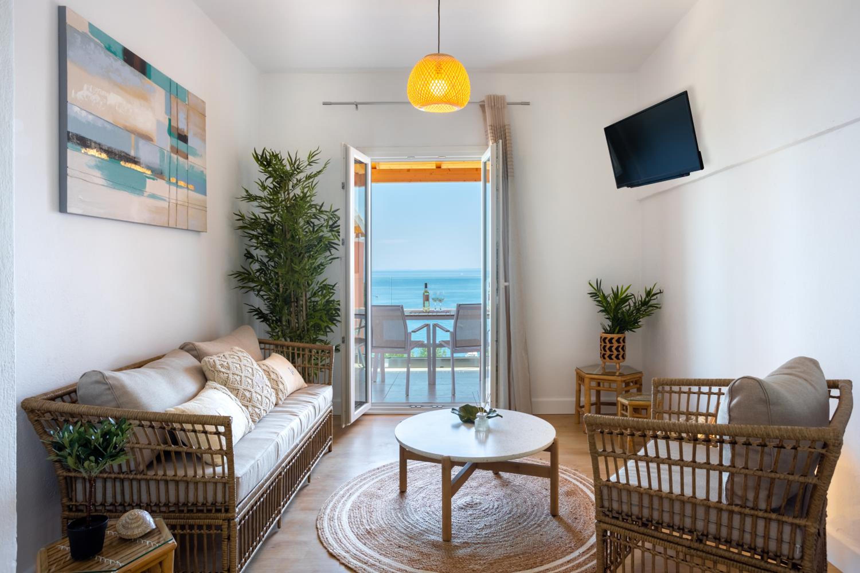 Deluxe Suite with Balcony and Sea View