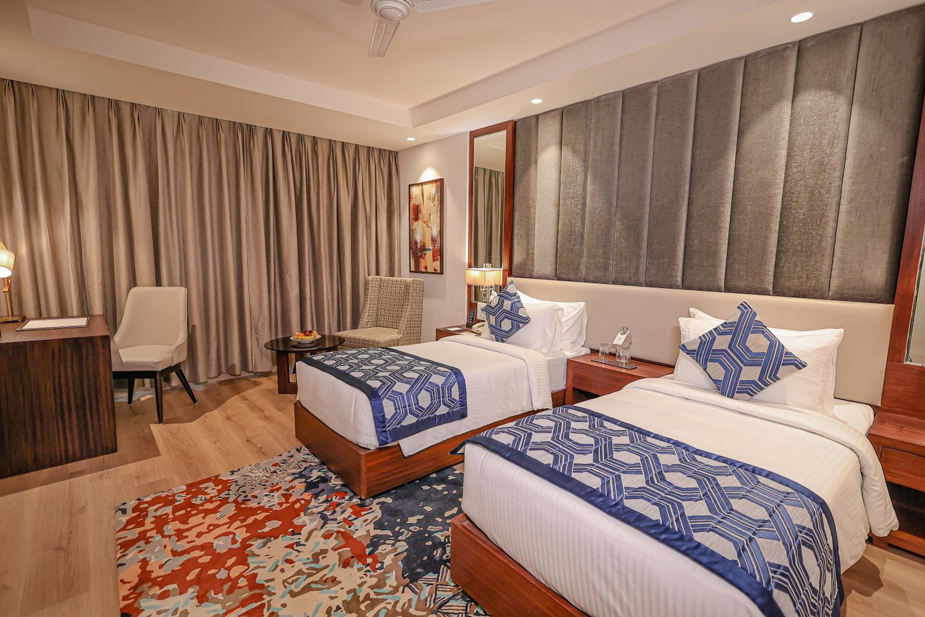 Executive Twin Room - Enjoy Happy Hours with 2+1 offer Timing - 3 pm - 7 Pm