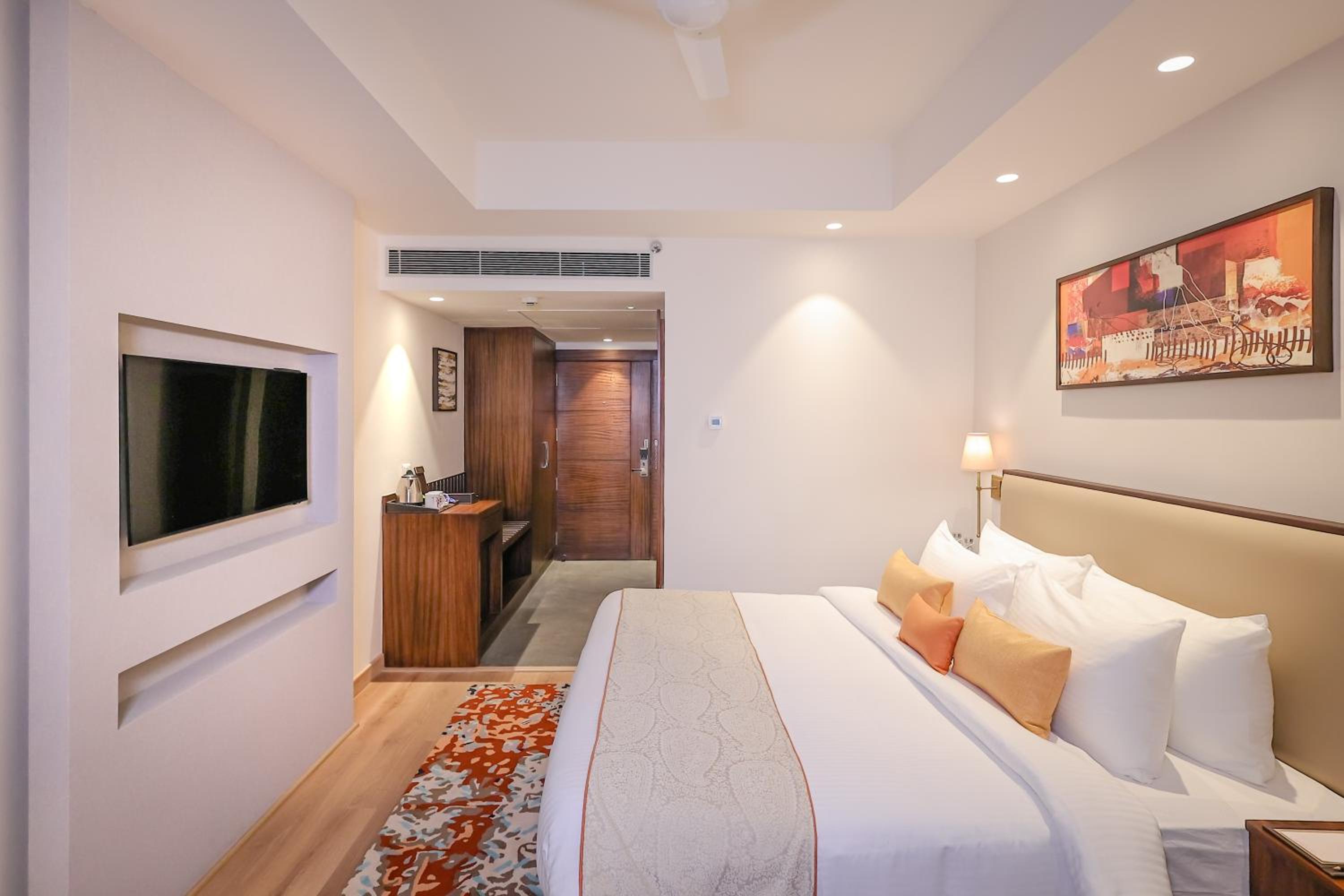 Executive Double Room - Enjoy Happy Hours with 2+1 offer Timing - 3 pm - 7 Pm