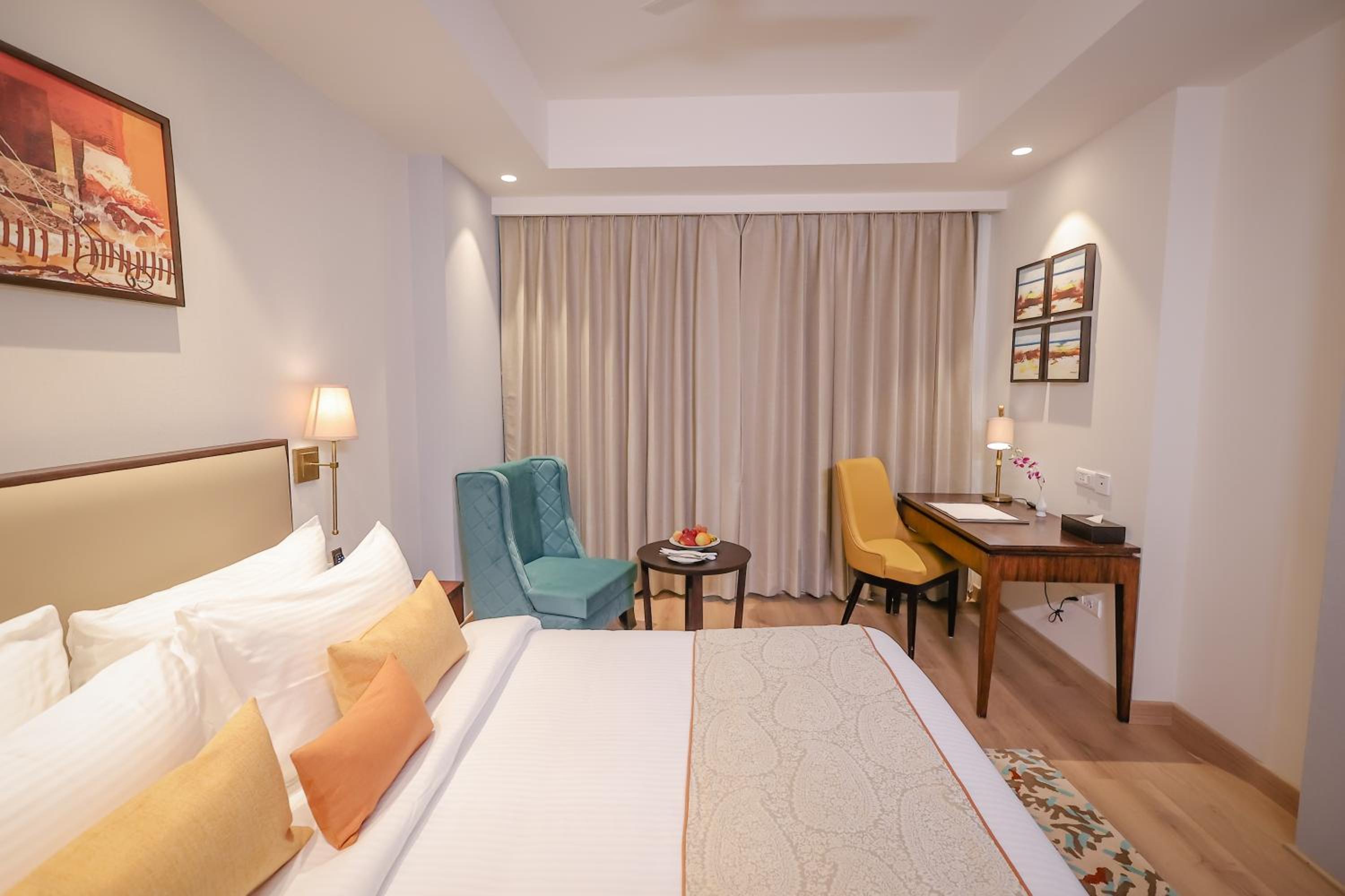 Executive Double Room - Enjoy Happy Hours with 2+1 offer Timing - 3 pm - 7 Pm