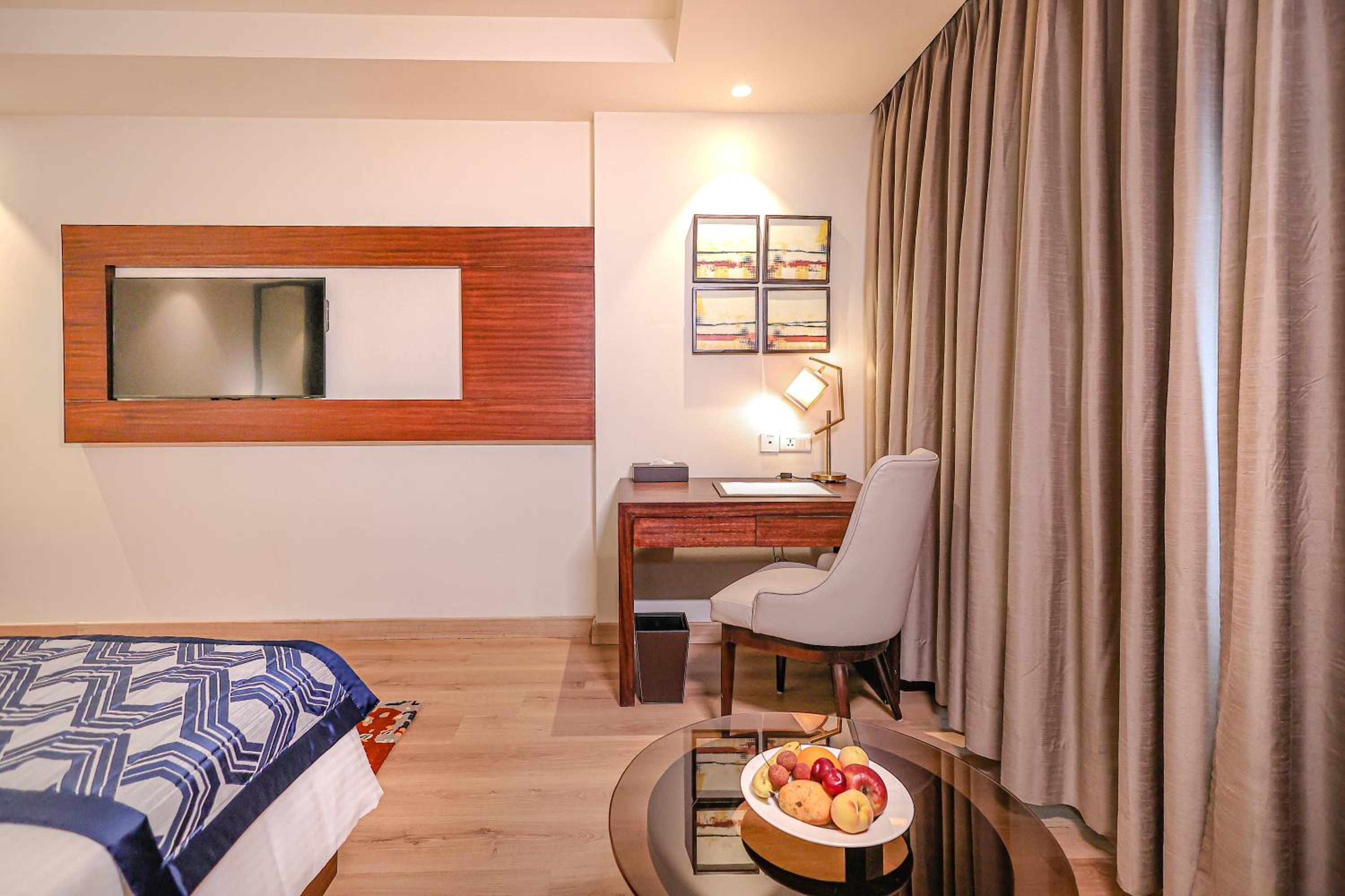 Executive Twin Room - Enjoy Happy Hours with 2+1 offer Timing - 3 pm - 7 Pm photo 3