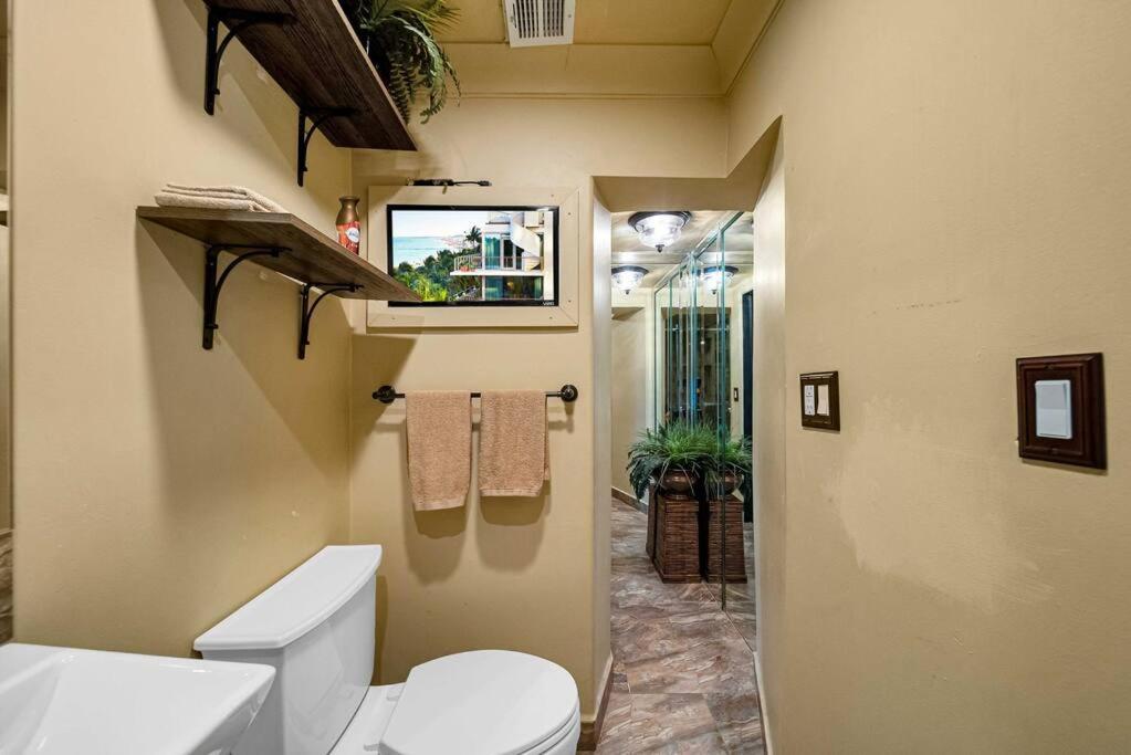 Four-Bedroom House photo 3