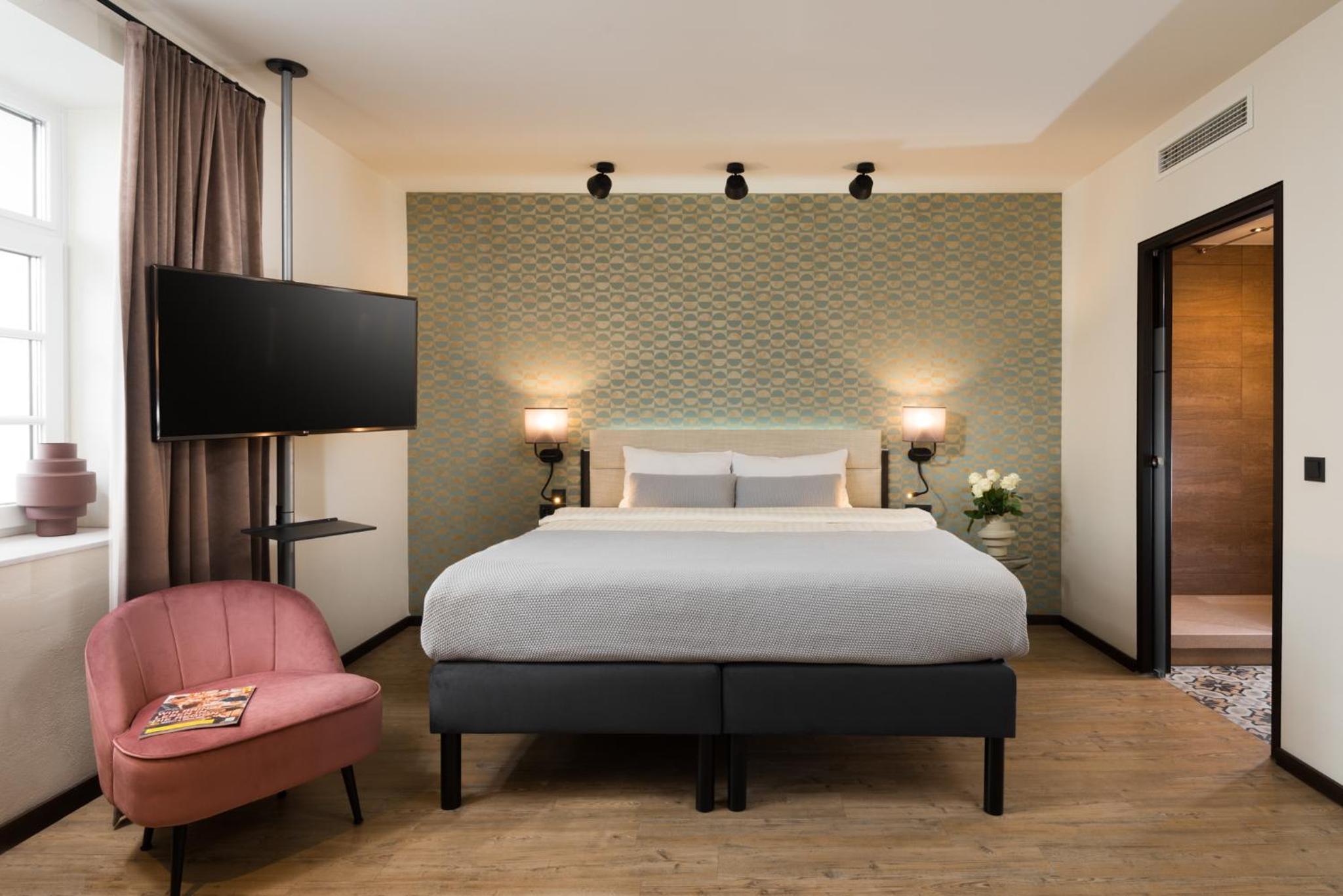 Studio Apartment with Sofa Bed