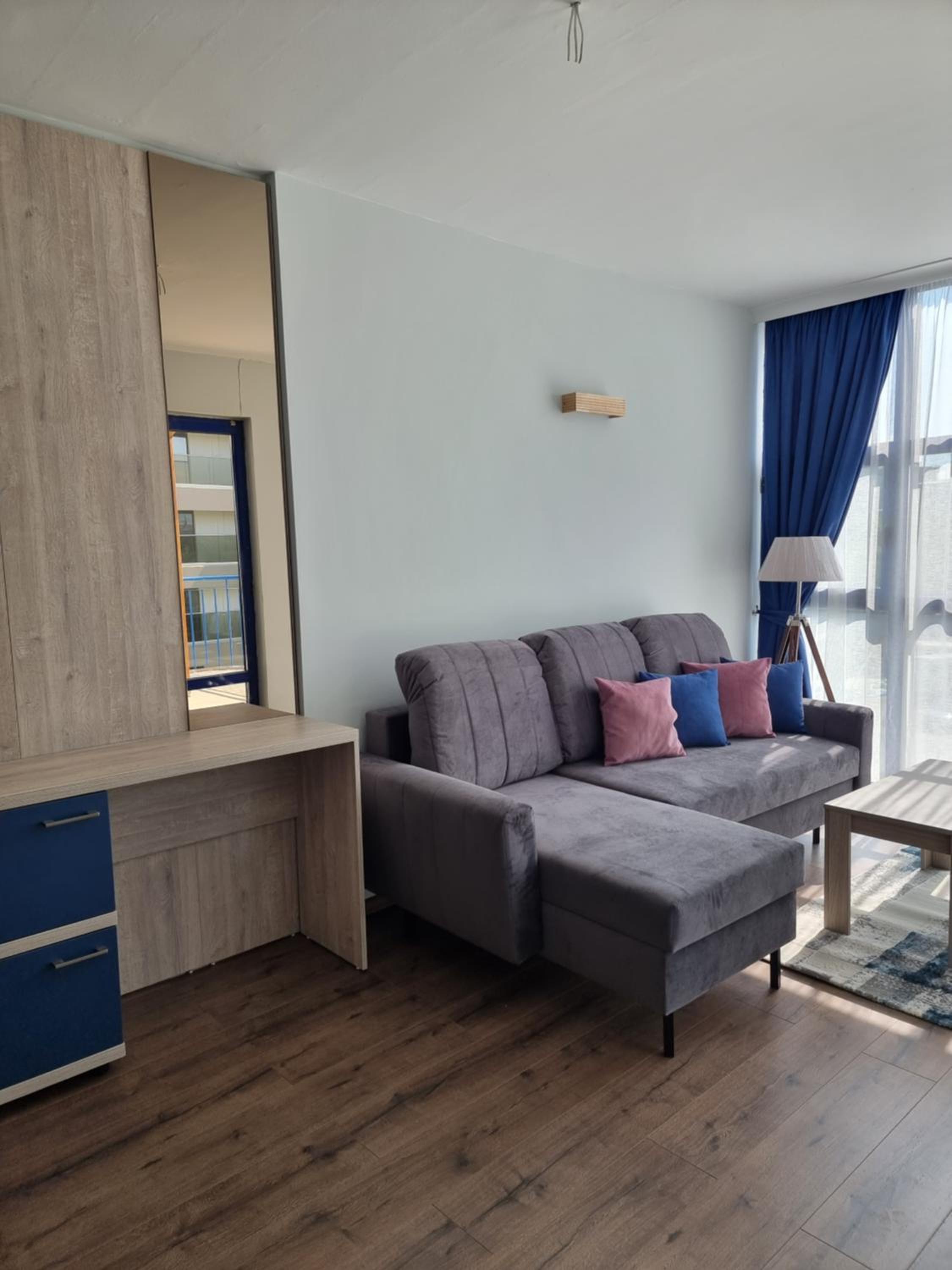 One-Bedroom Suite with Balcony photo 2