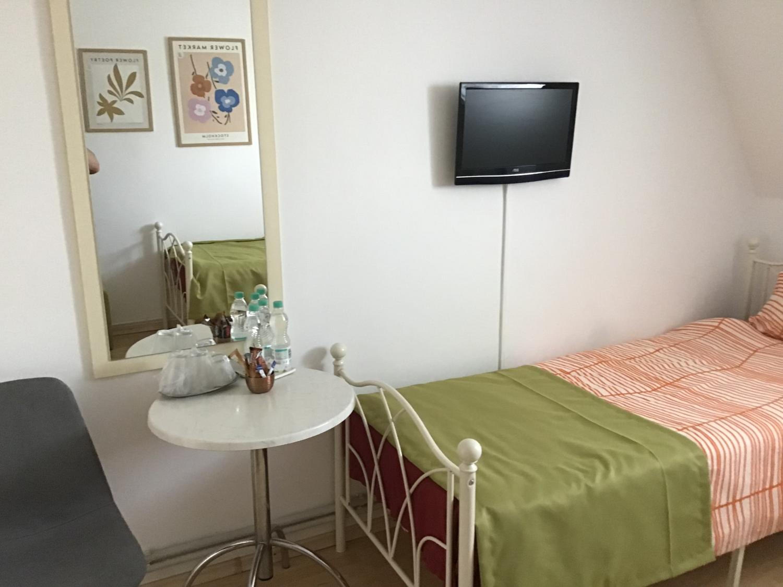 Triple Room - Photo 2