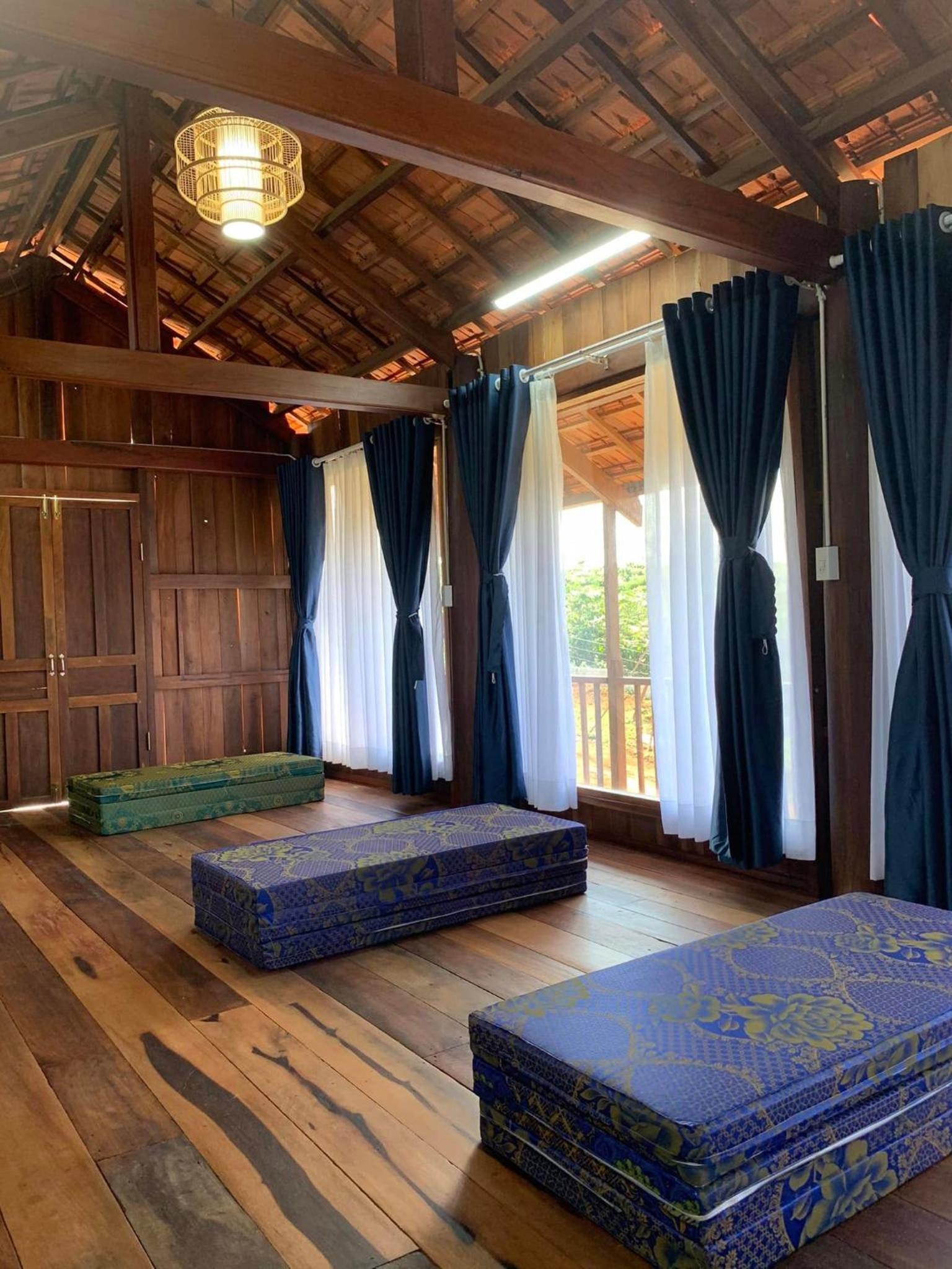 6-Bed Mixed Dormitory Room photo 3