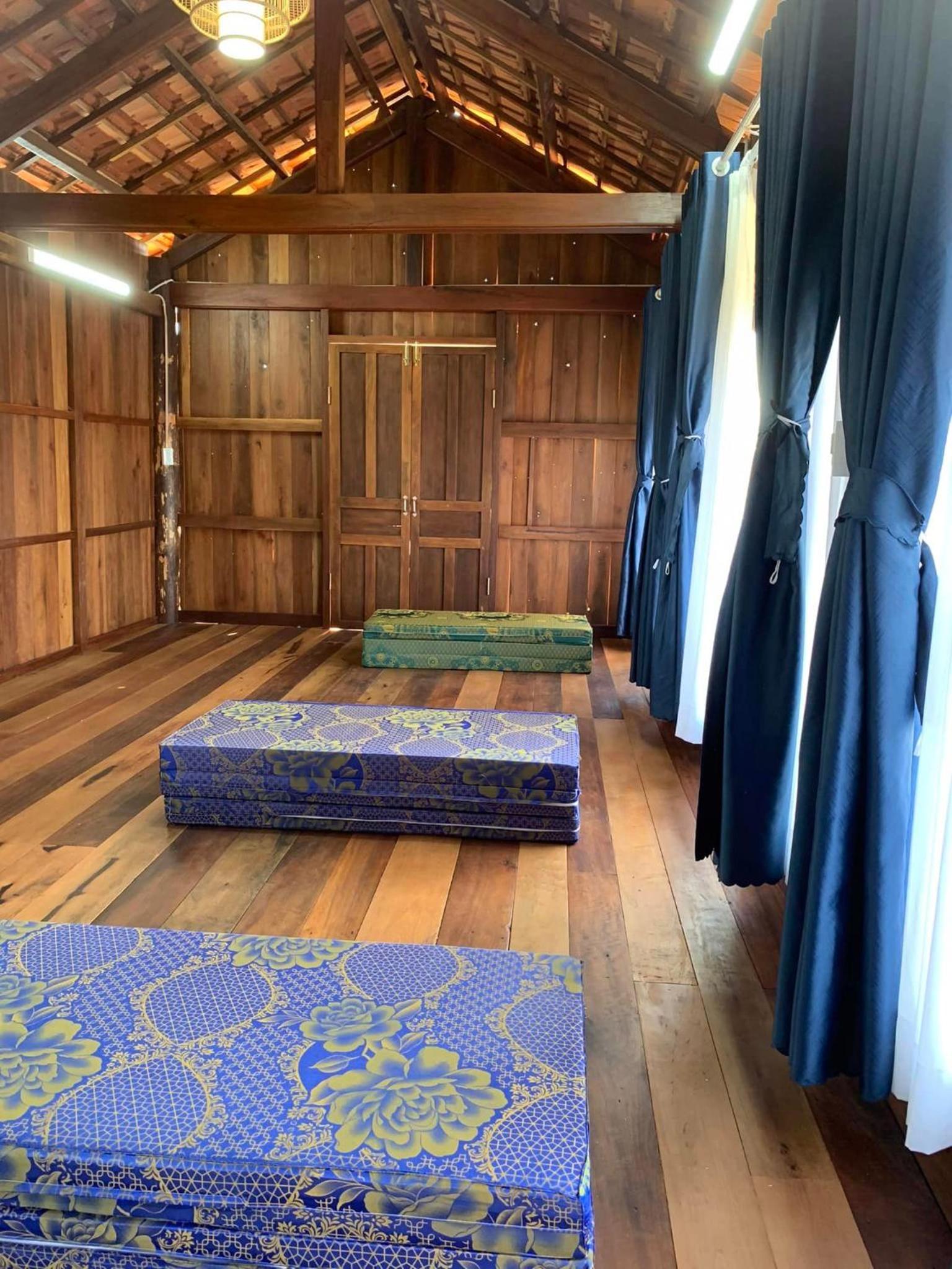 6-Bed Mixed Dormitory Room photo 1