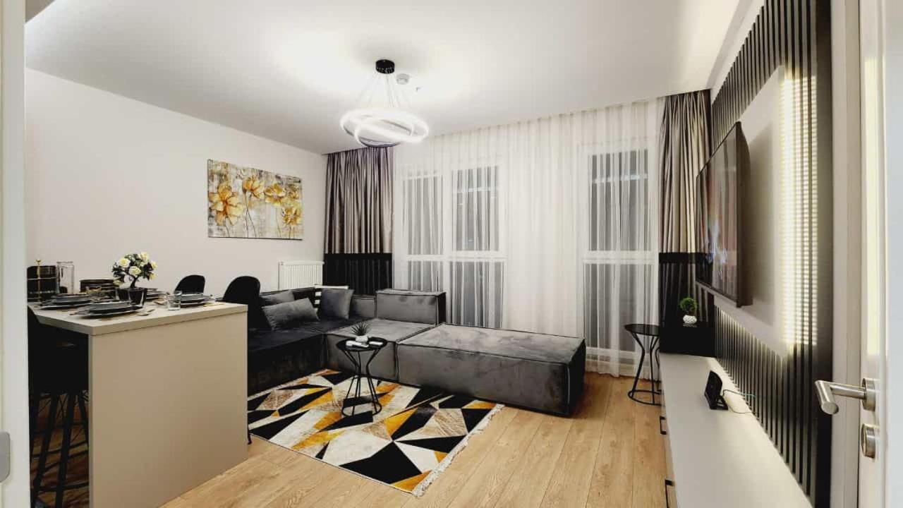 Apartment with Terrace photo 1
