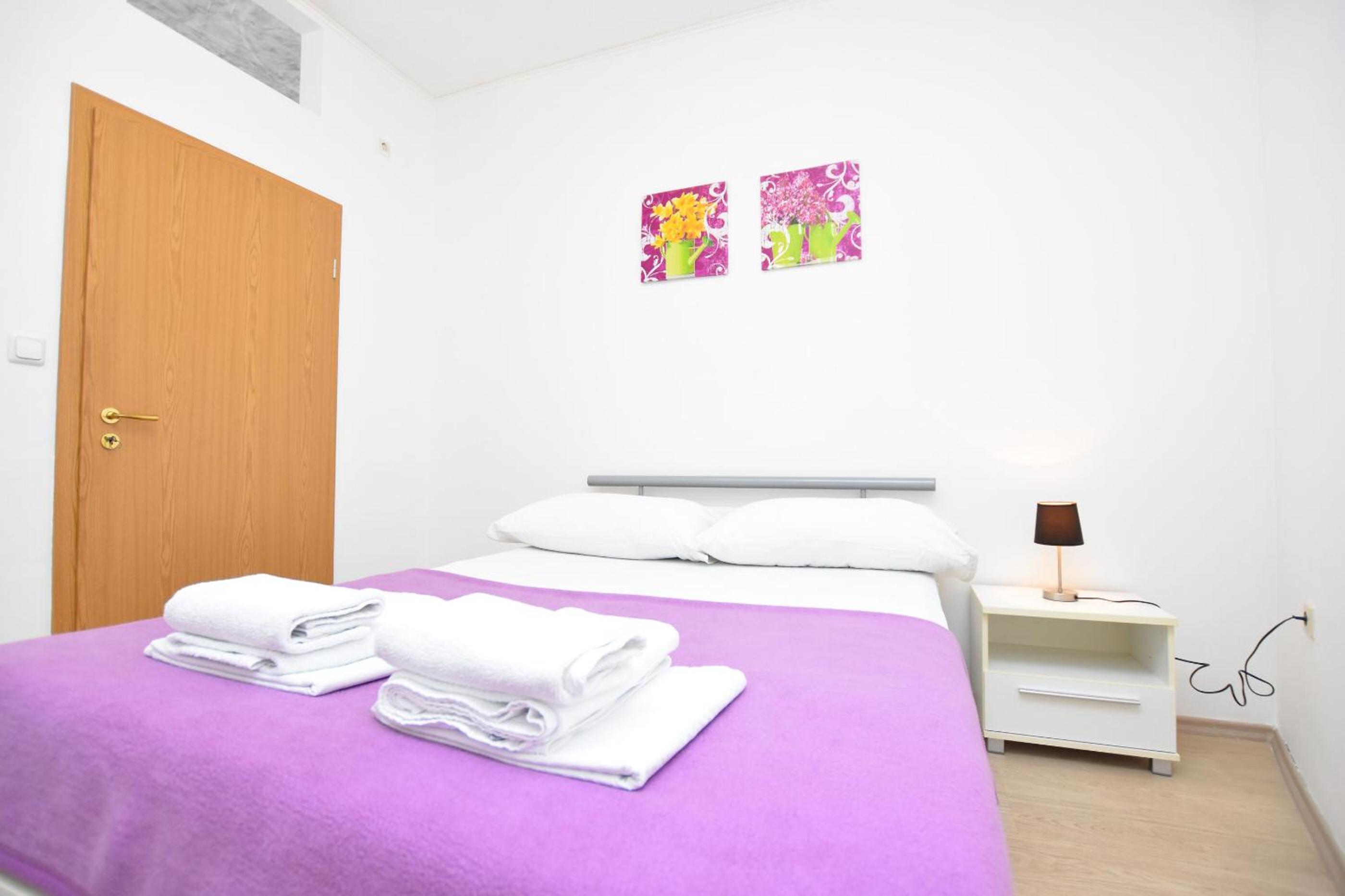 One-Bedroom Apartment - Photo 11