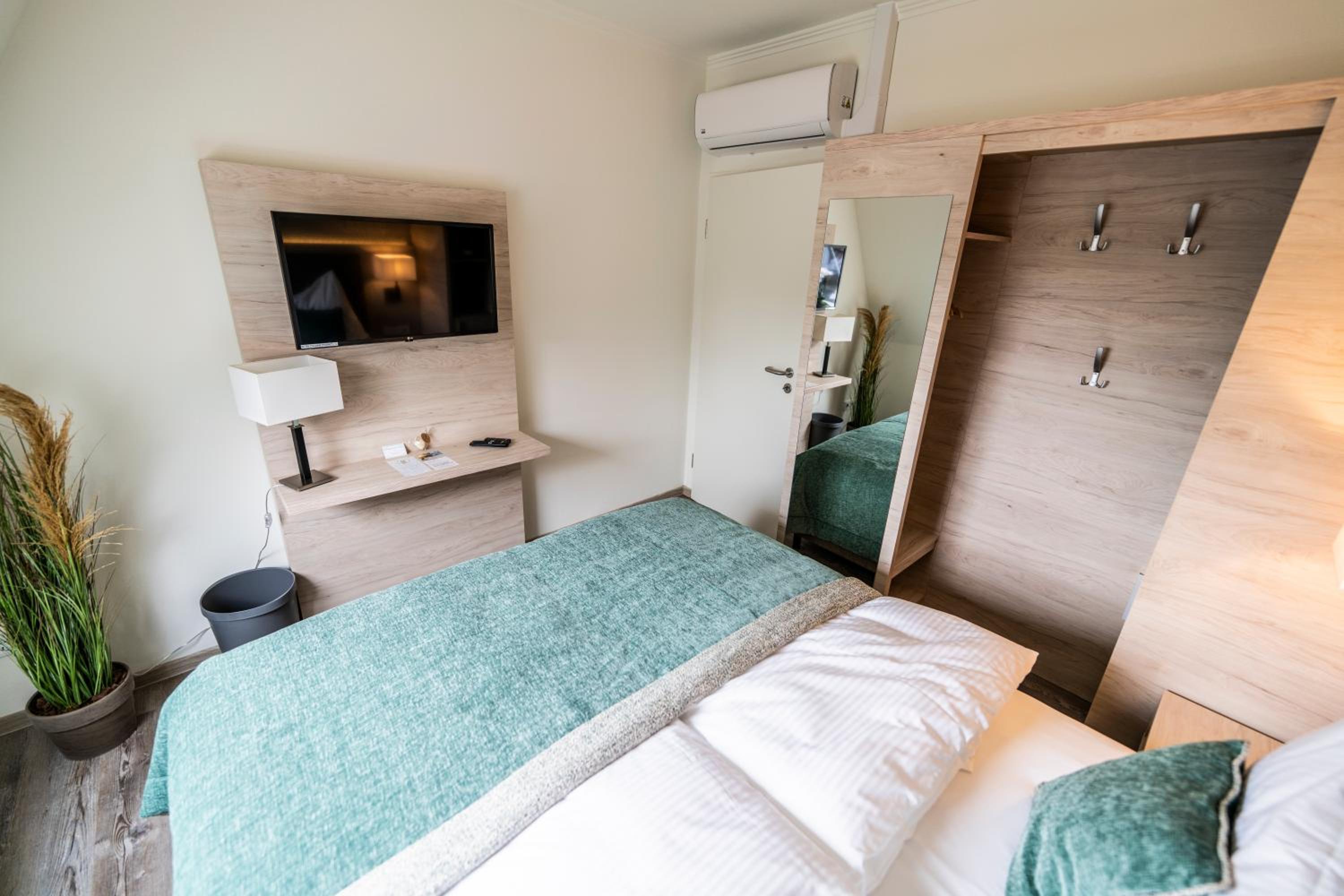 Small Double Room photo 3