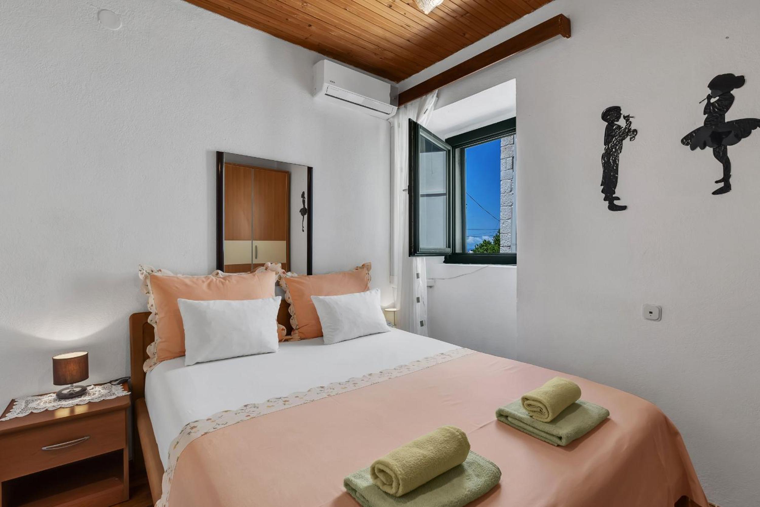 Three-Bedroom Apartment with Balcony