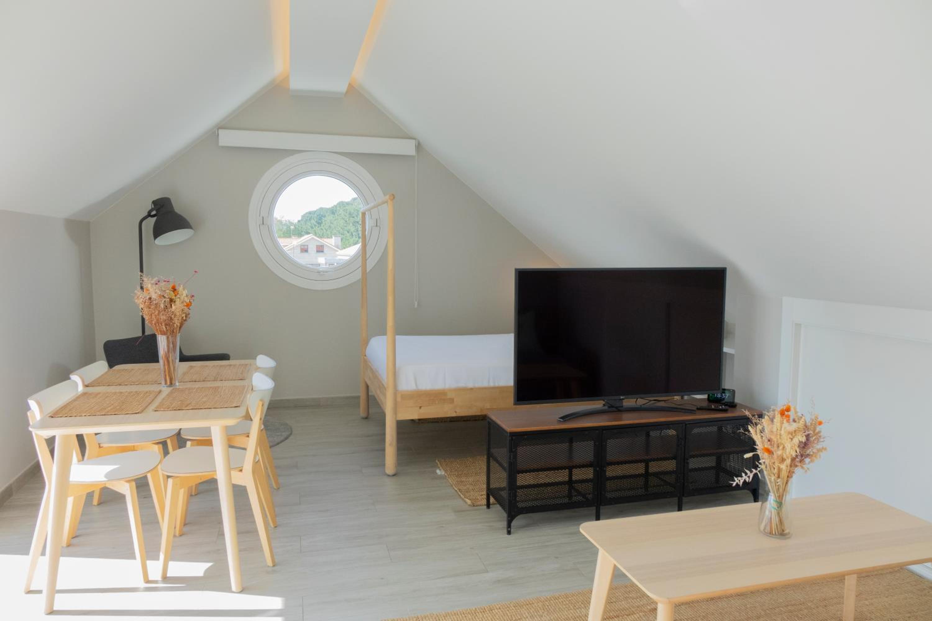 Estudio con terraza