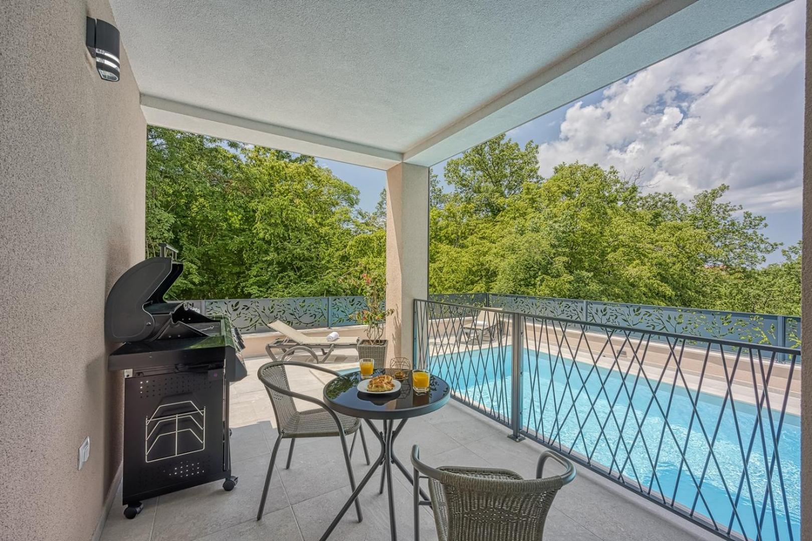 Villa with Private Pool photo 3