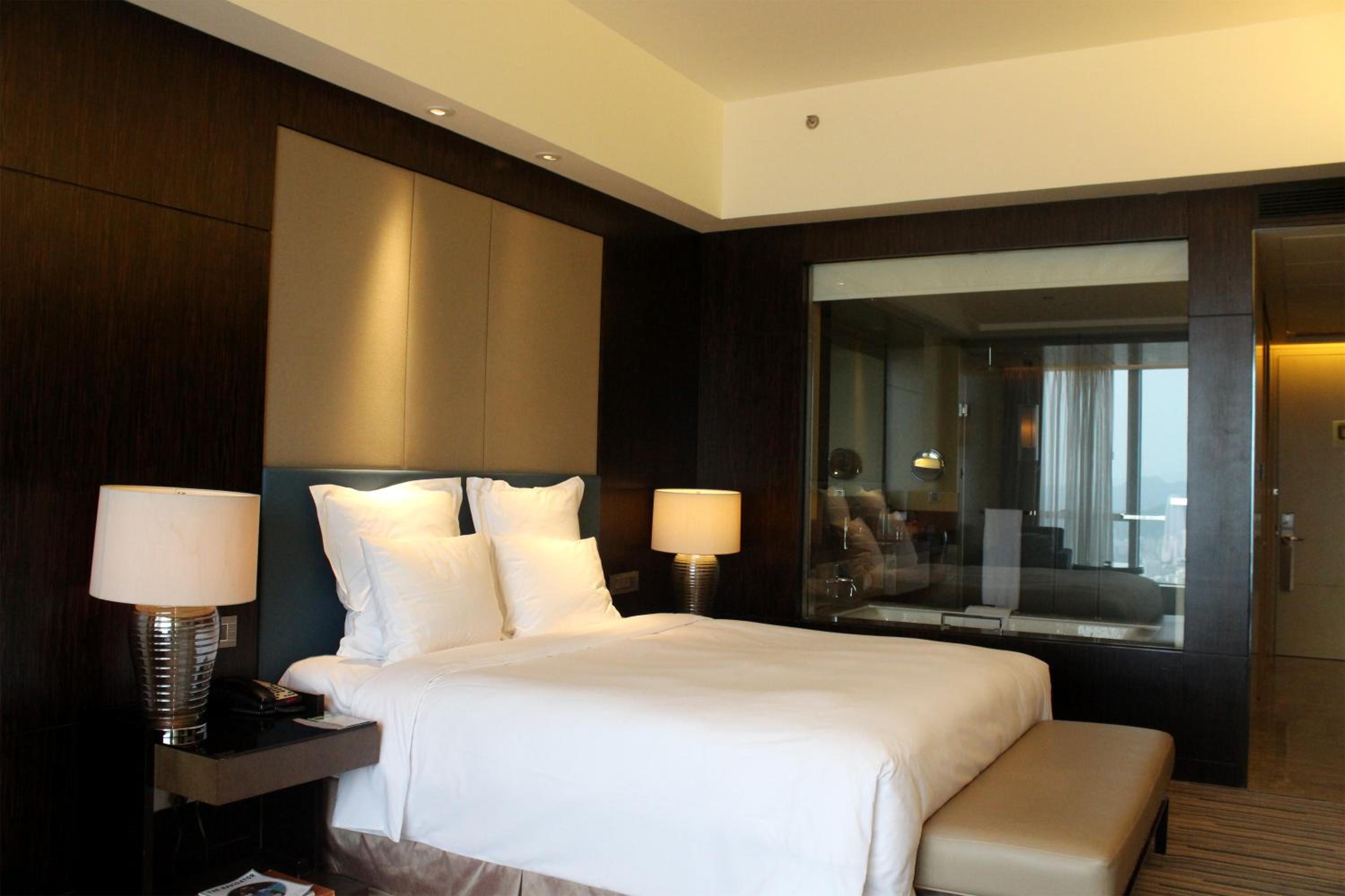 Large King Room with City View