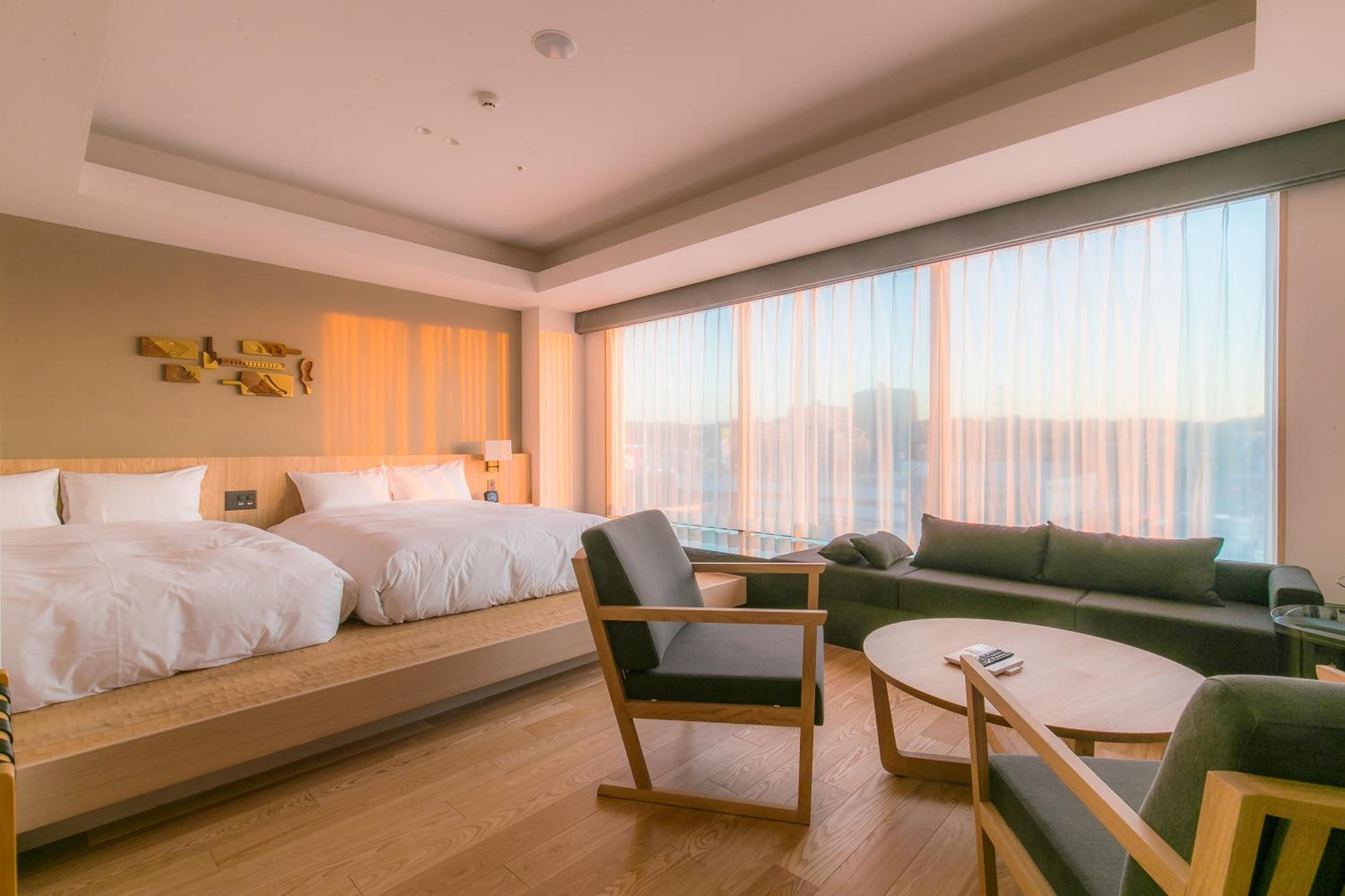 Suite with Spa Bath thumbnail 6