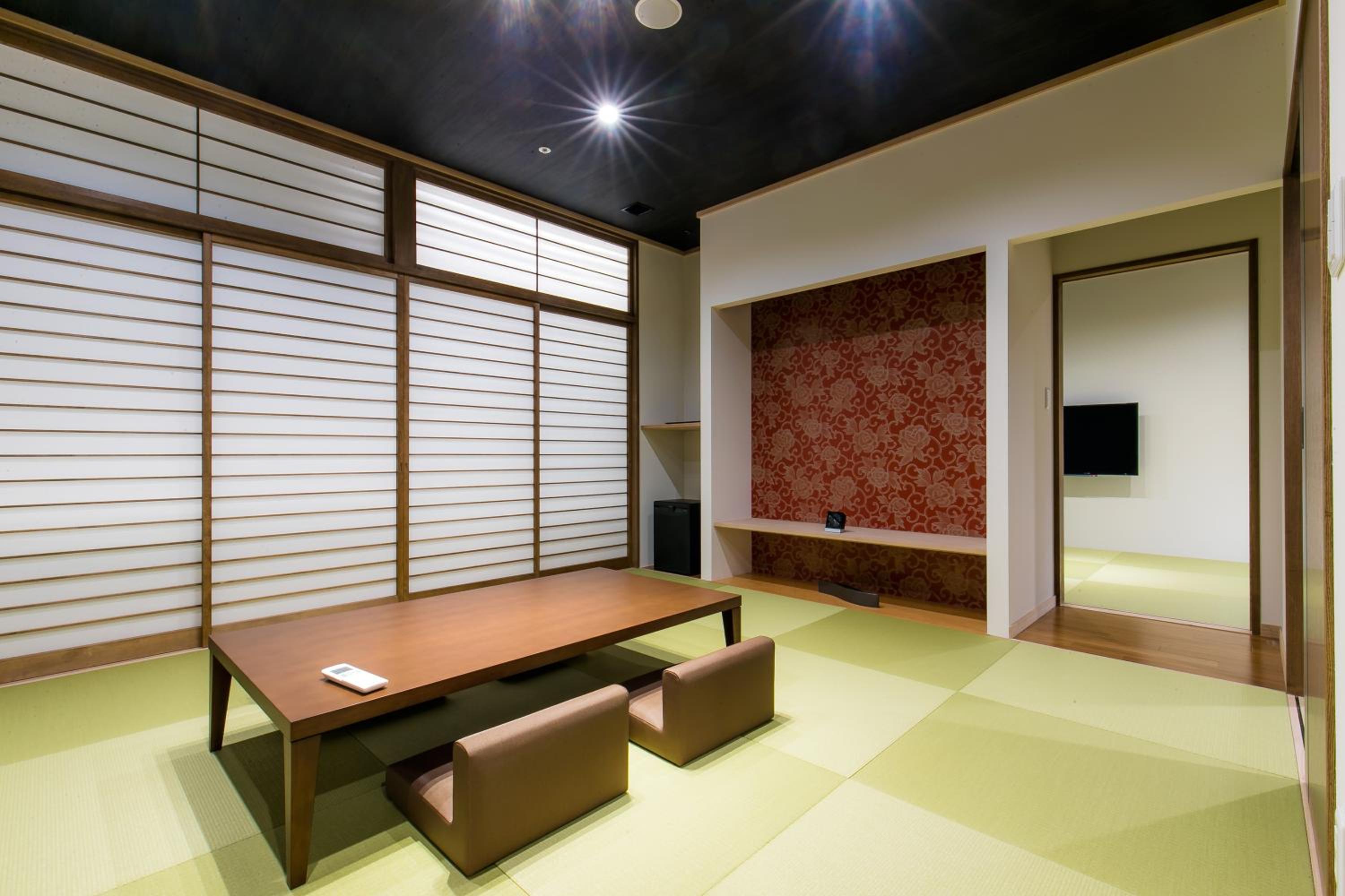 Japanese-Style Room