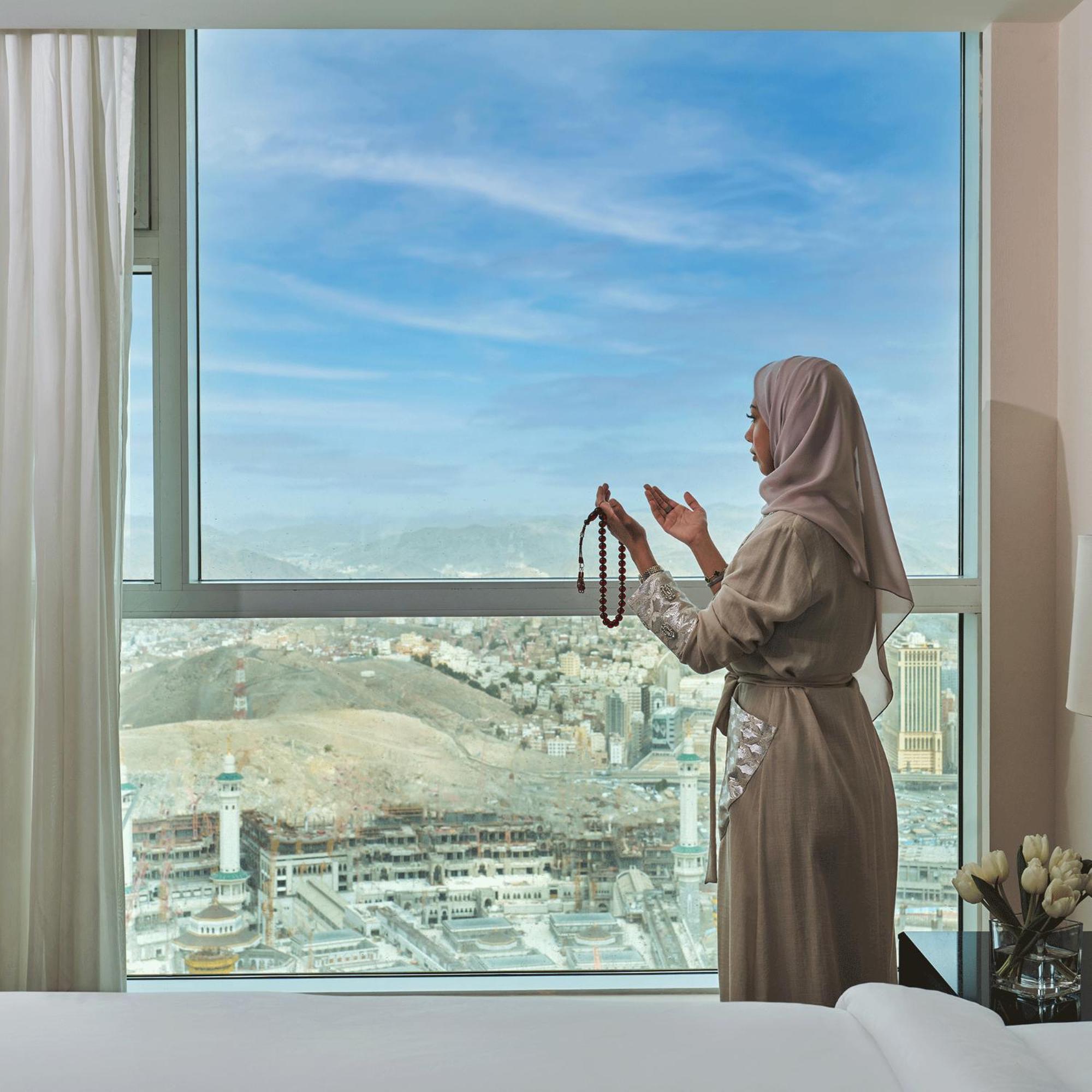 Deluxe Twin Room Haram thumbnail 5