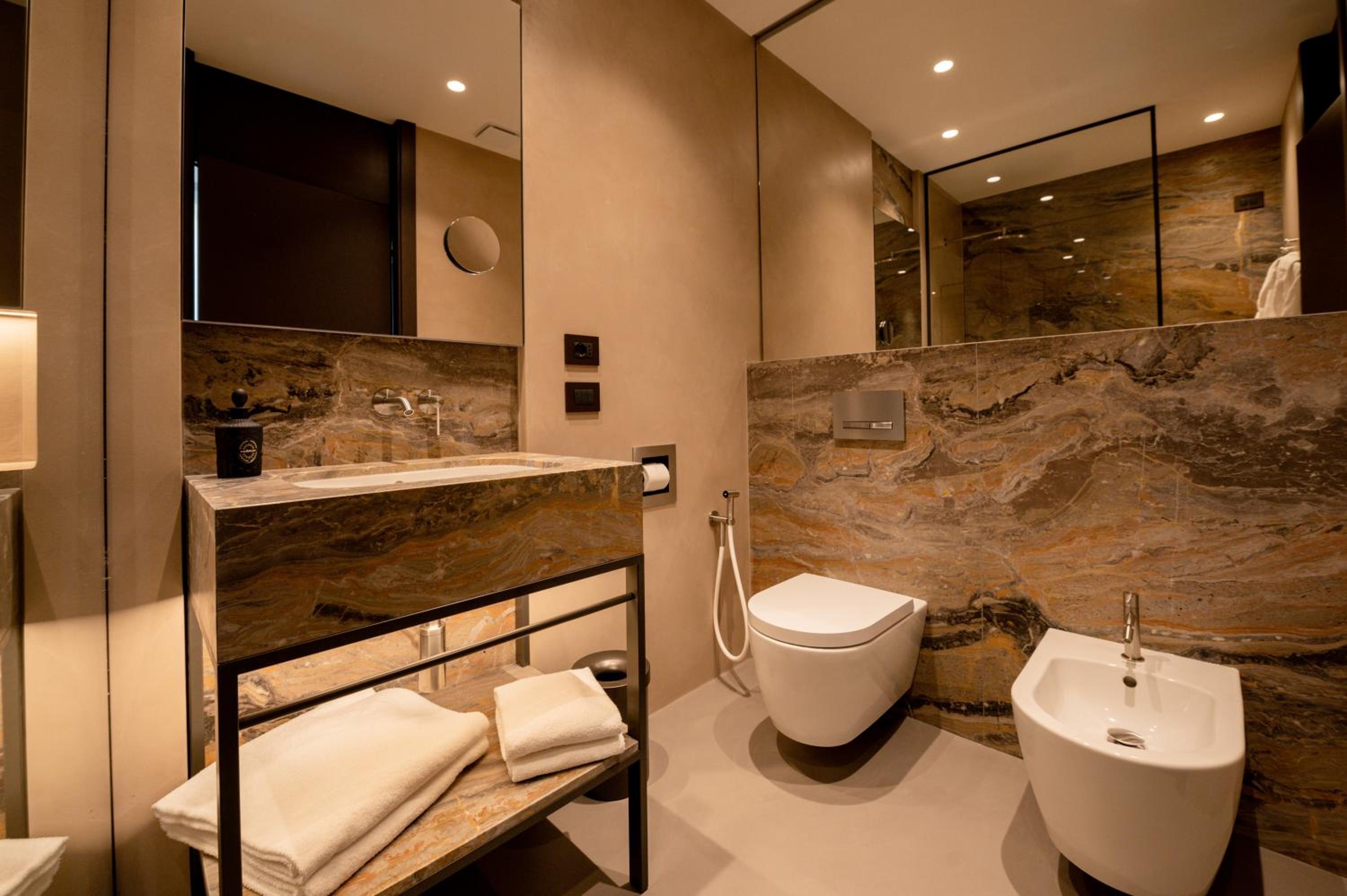Luxury Junior Suite - Photo 3