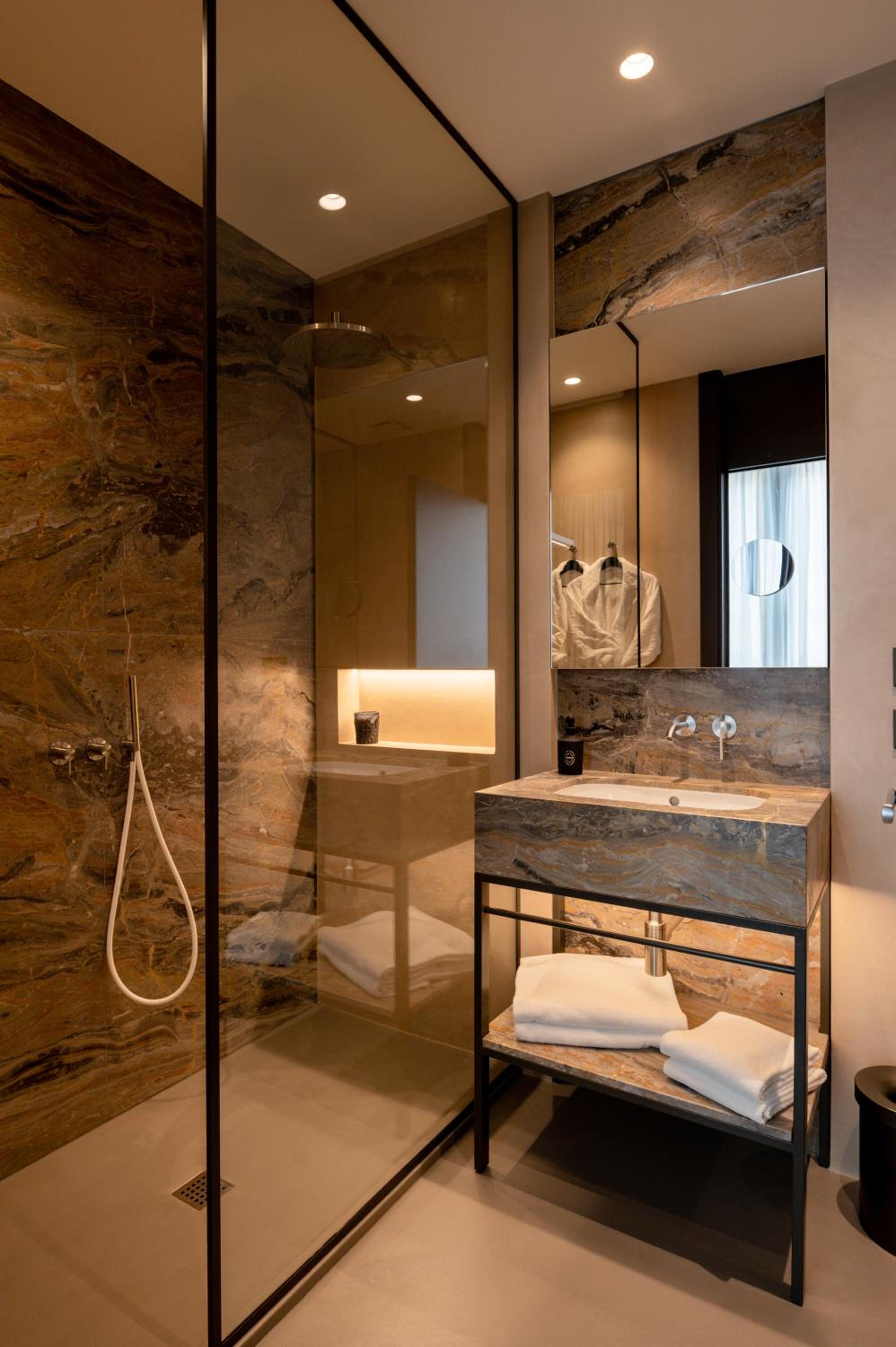 Luxury Junior Suite - Photo 4